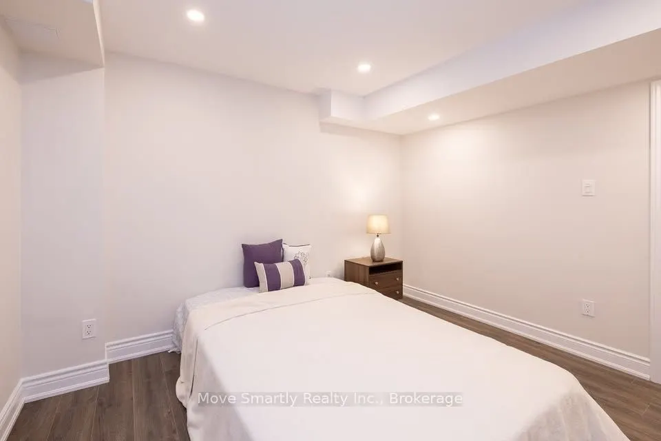 131 Bentwood Crescent #Lower