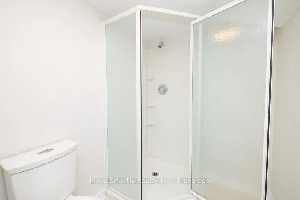 131 Bentwood Crescent #Lower