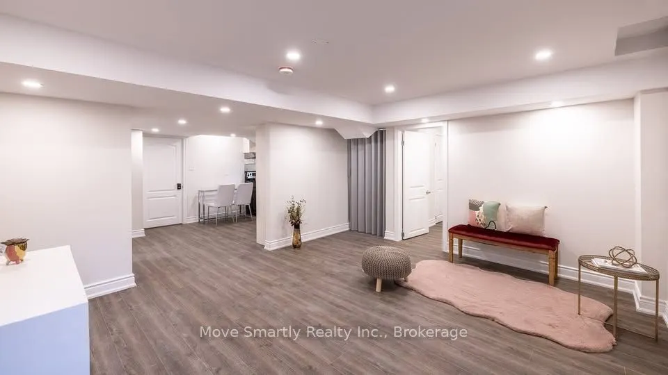 131 Bentwood Crescent #Lower