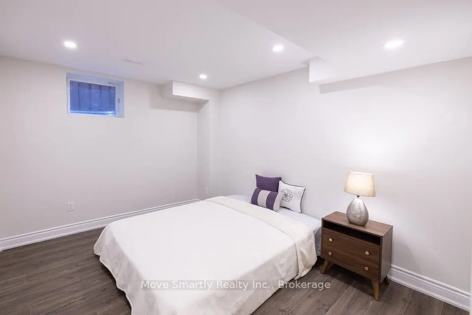 131 Bentwood Crescent #Lower