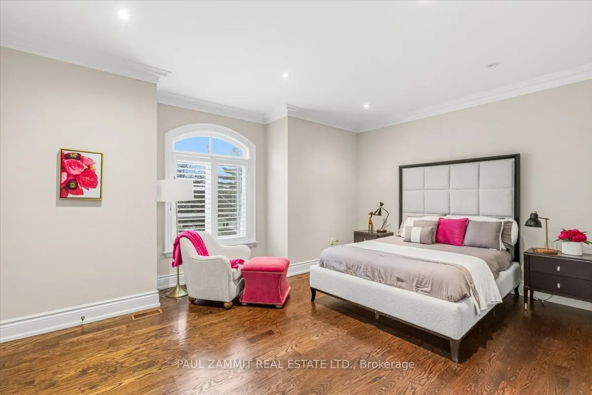 83 Grandview Avenue