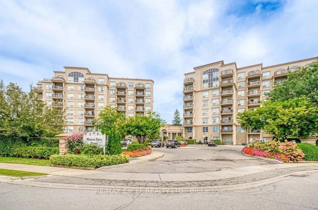 8 Maison Parc Court #102