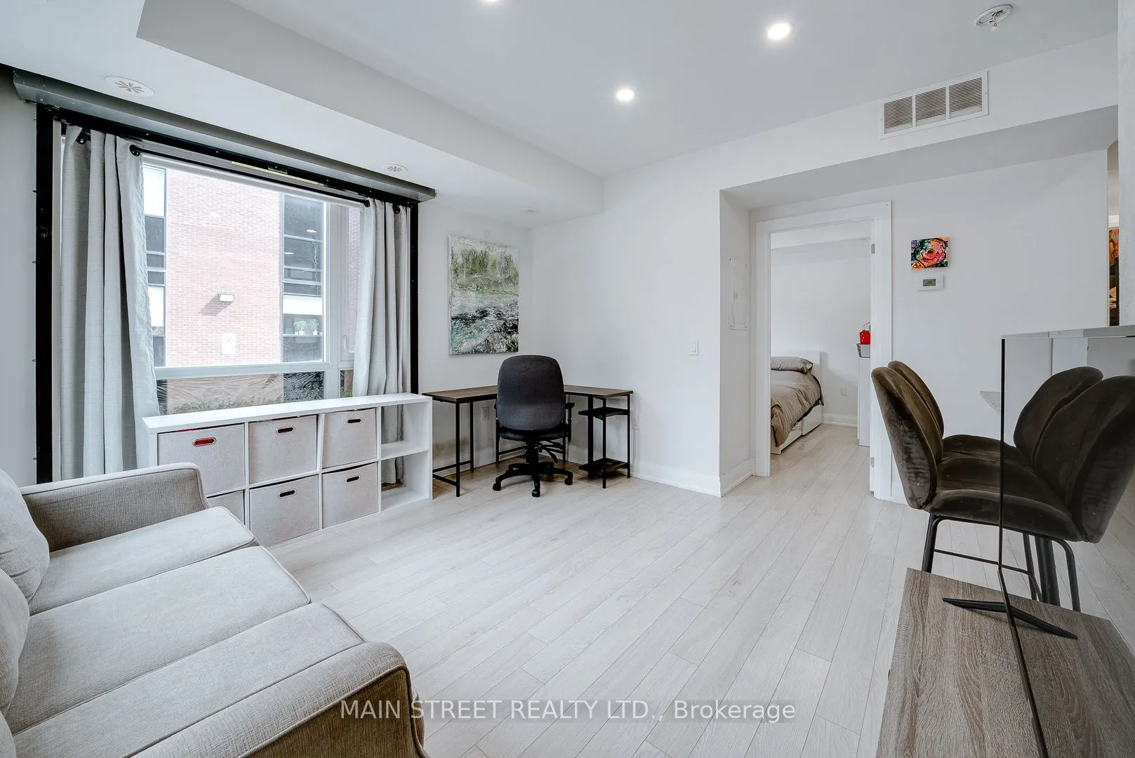 5299 Highway 7 Street #702