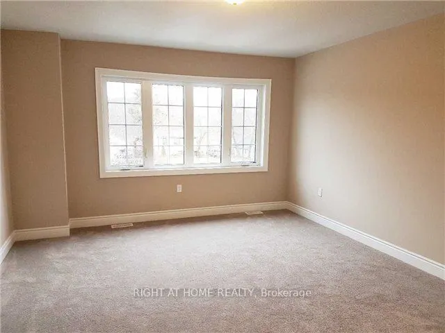 11 Richmond Park Drive