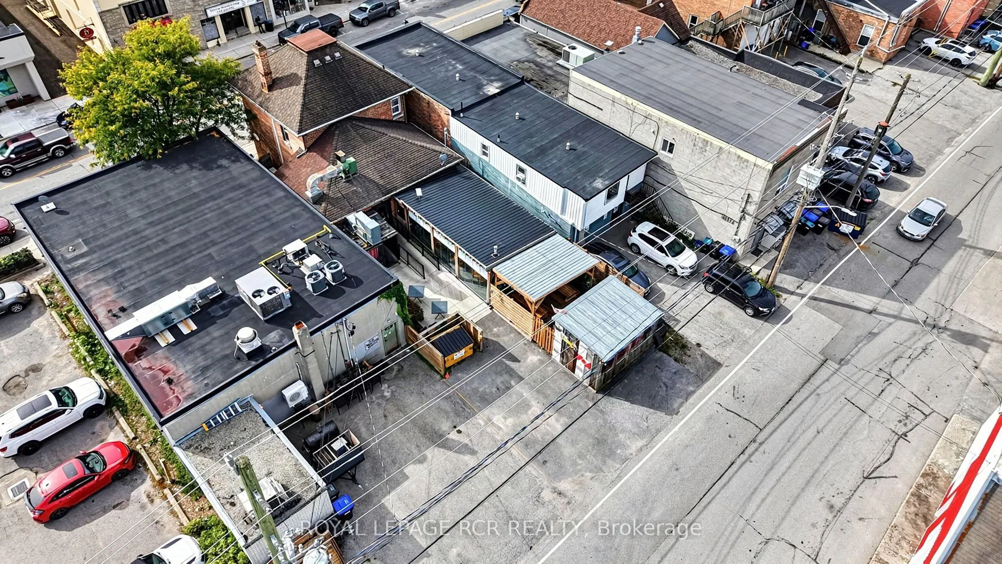 26 Victoria Street E