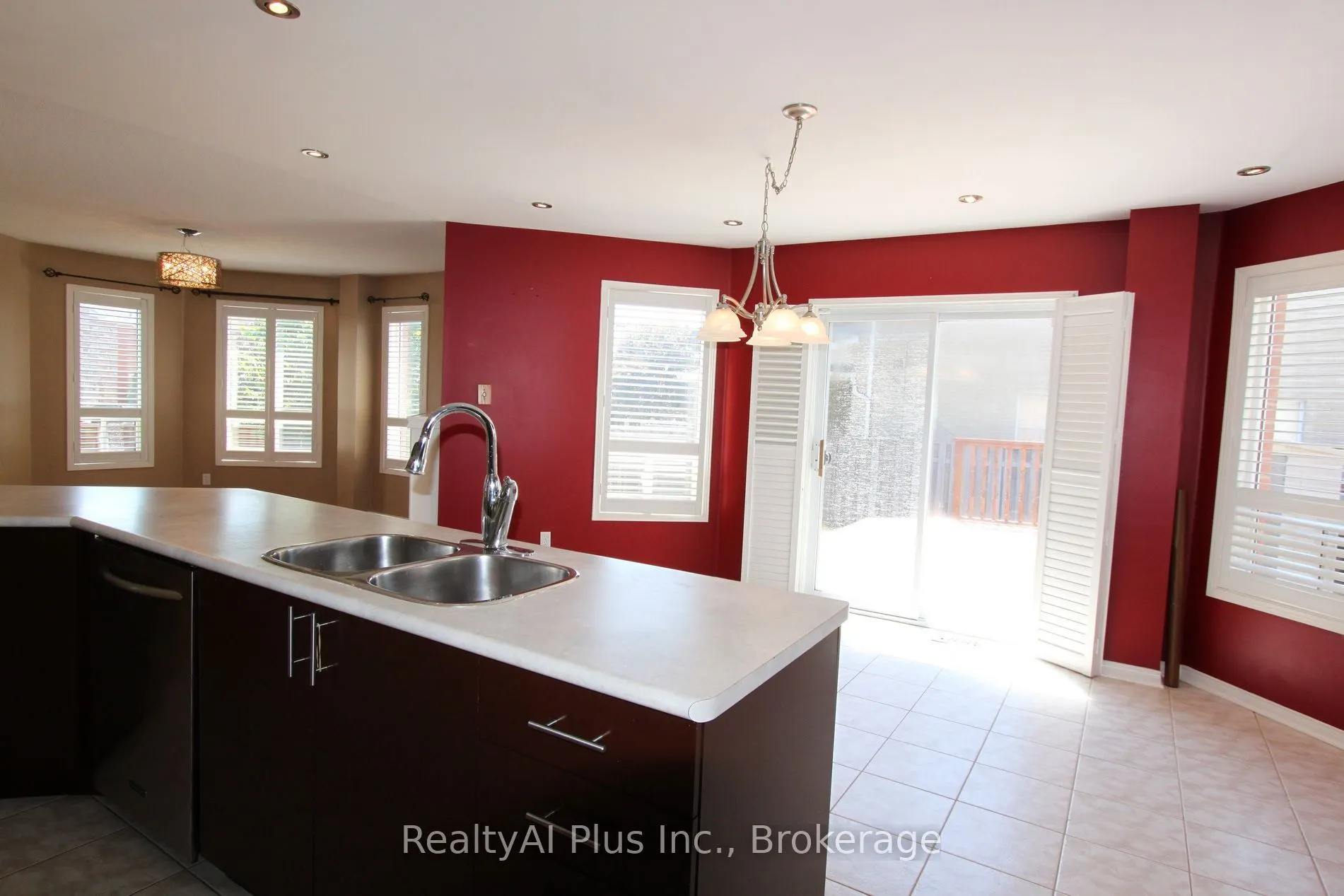 160 St Joan Of Arc Avenue