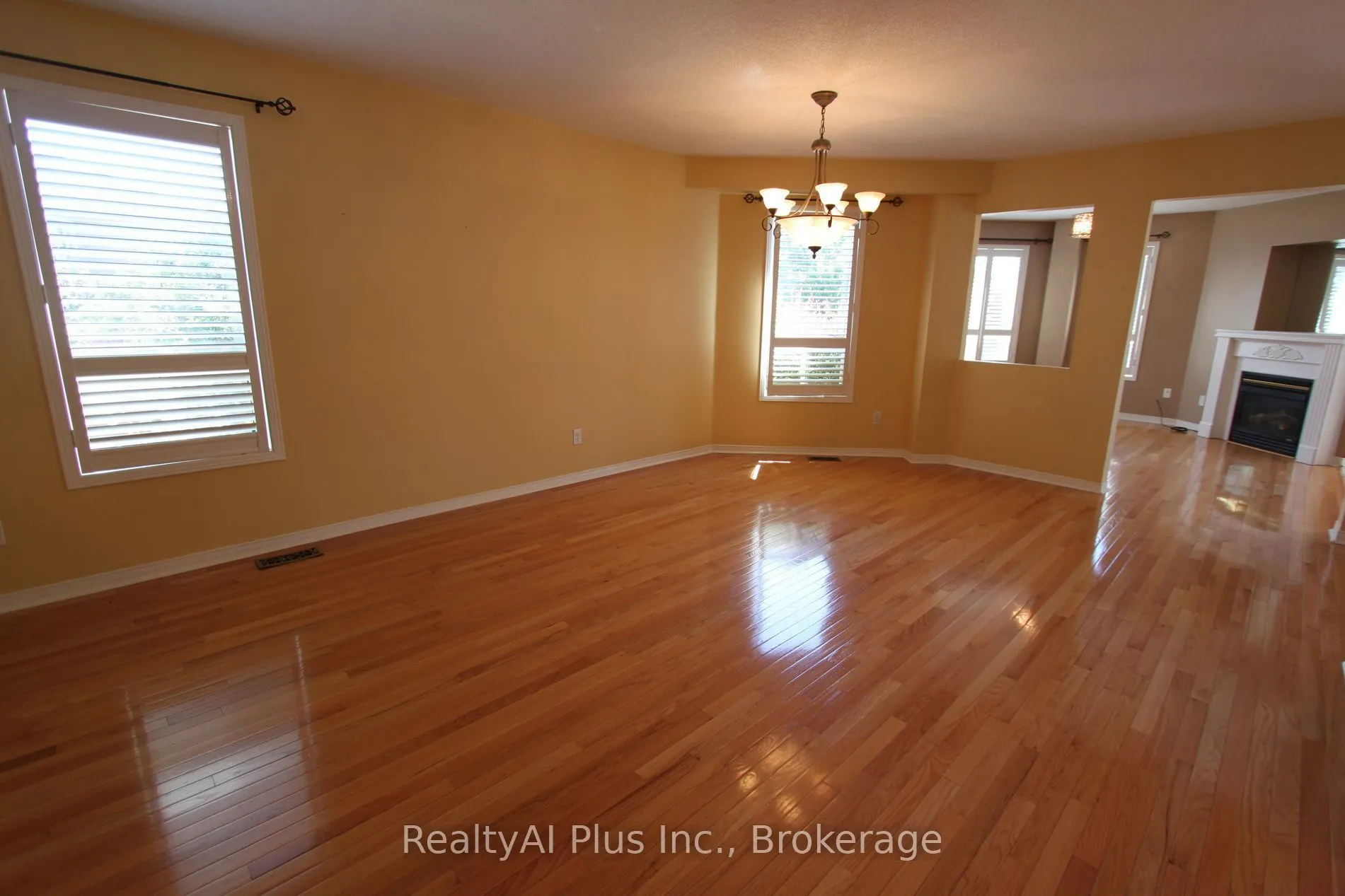 160 St Joan Of Arc Avenue