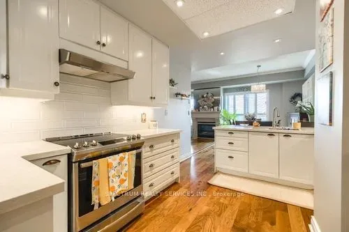 121 Woodbridge Avenue #506