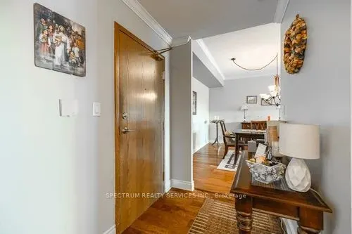 121 Woodbridge Avenue #506