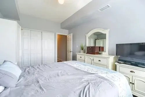 121 Woodbridge Avenue #506