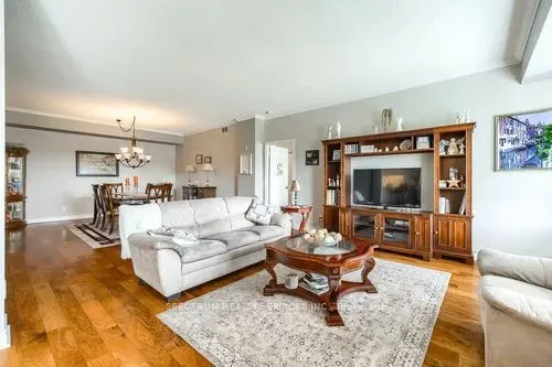 121 Woodbridge Avenue #506