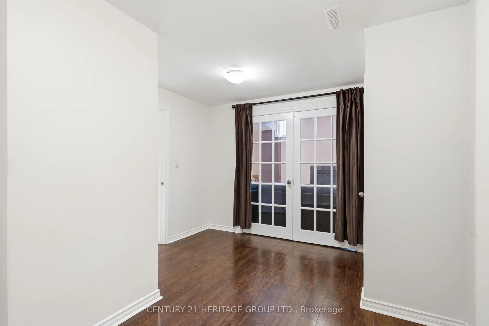 19 Dunrobin Crescent #Lower