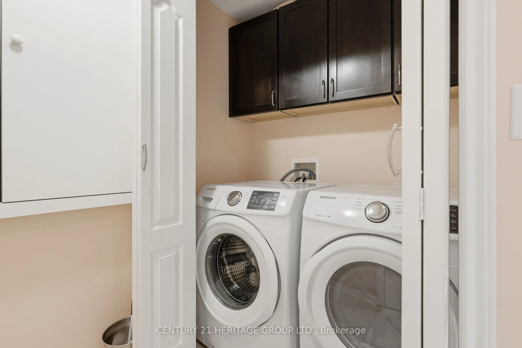 19 Dunrobin Crescent #Lower