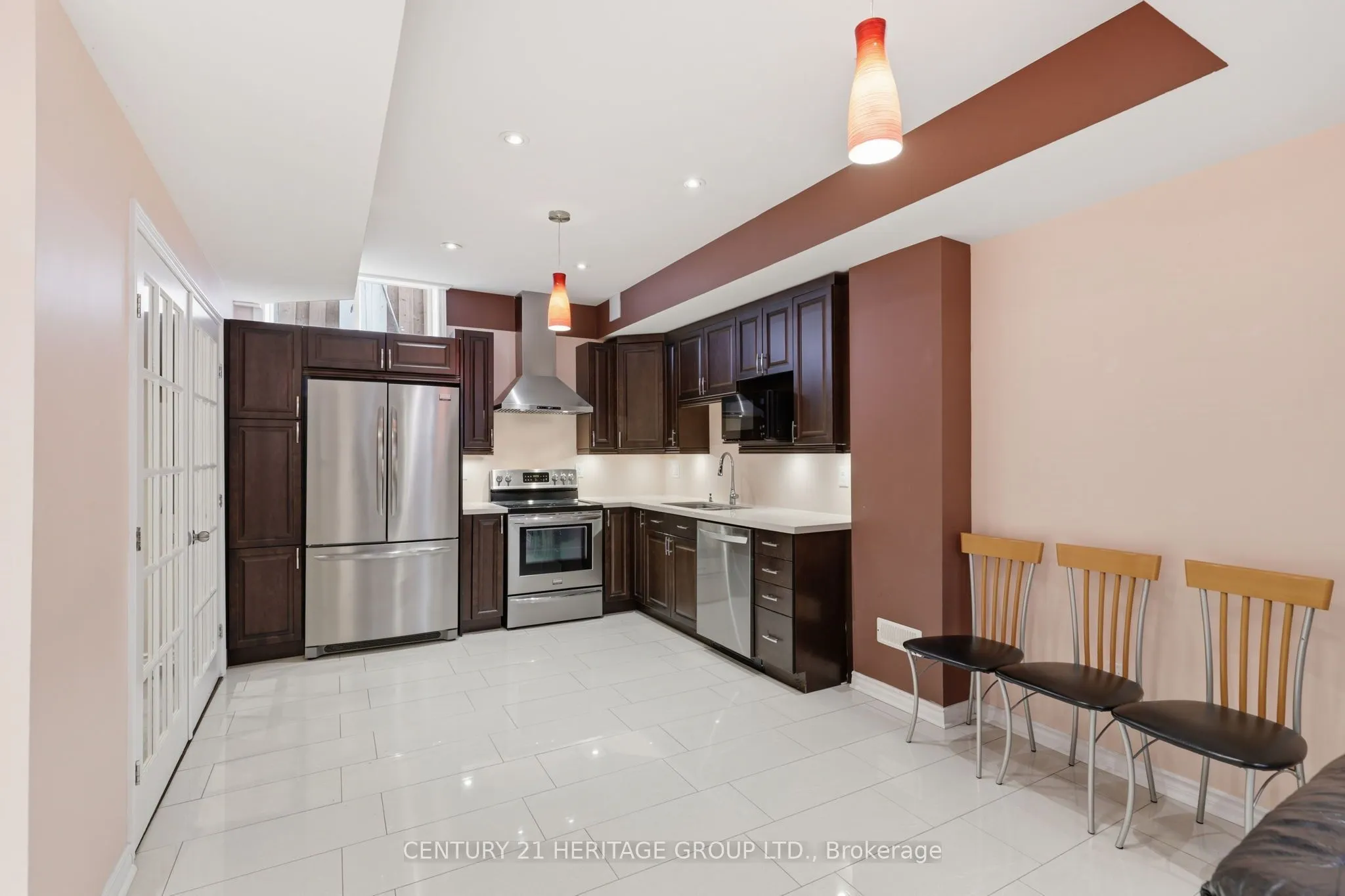 19 Dunrobin Crescent #Lower