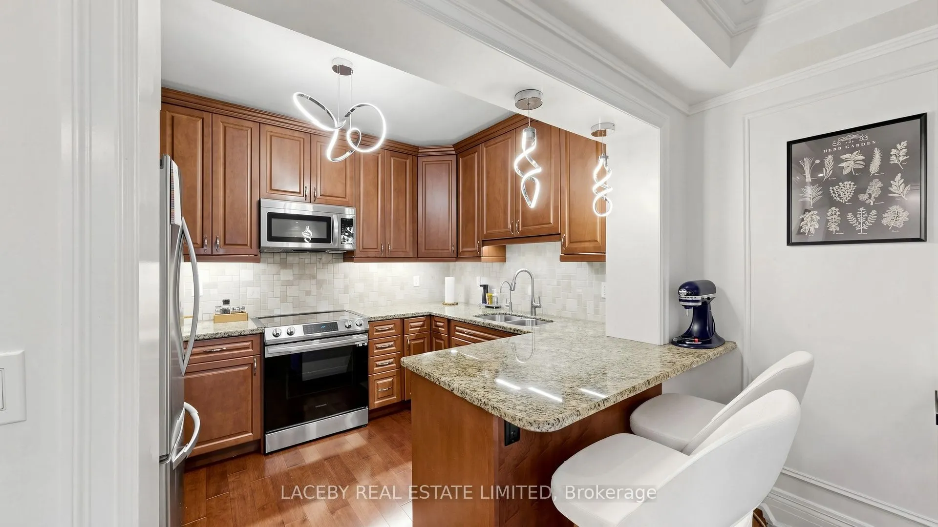 80 Burns Boulevard #319