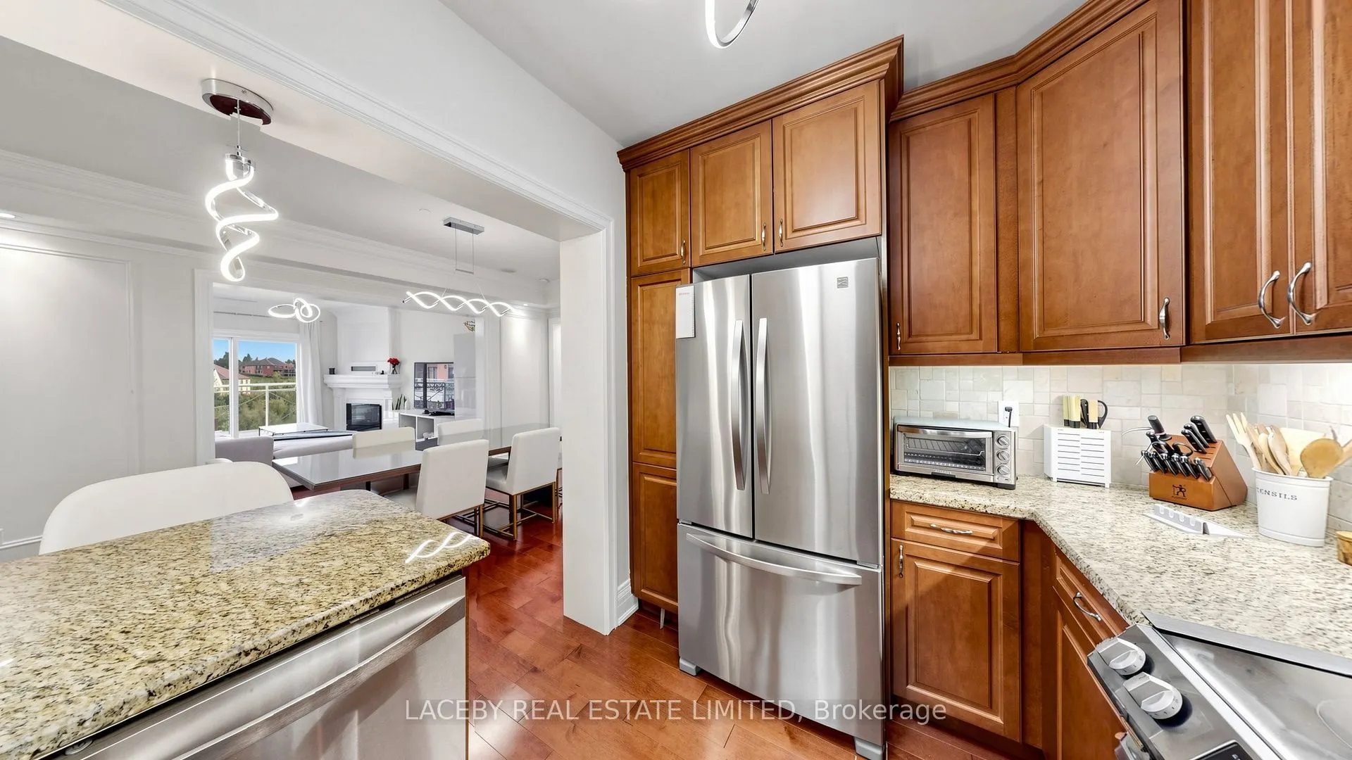80 Burns Boulevard #319