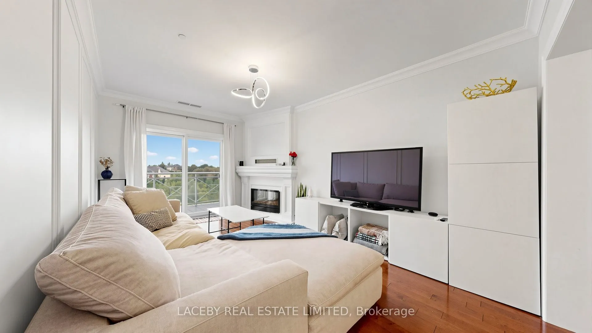 80 Burns Boulevard #319