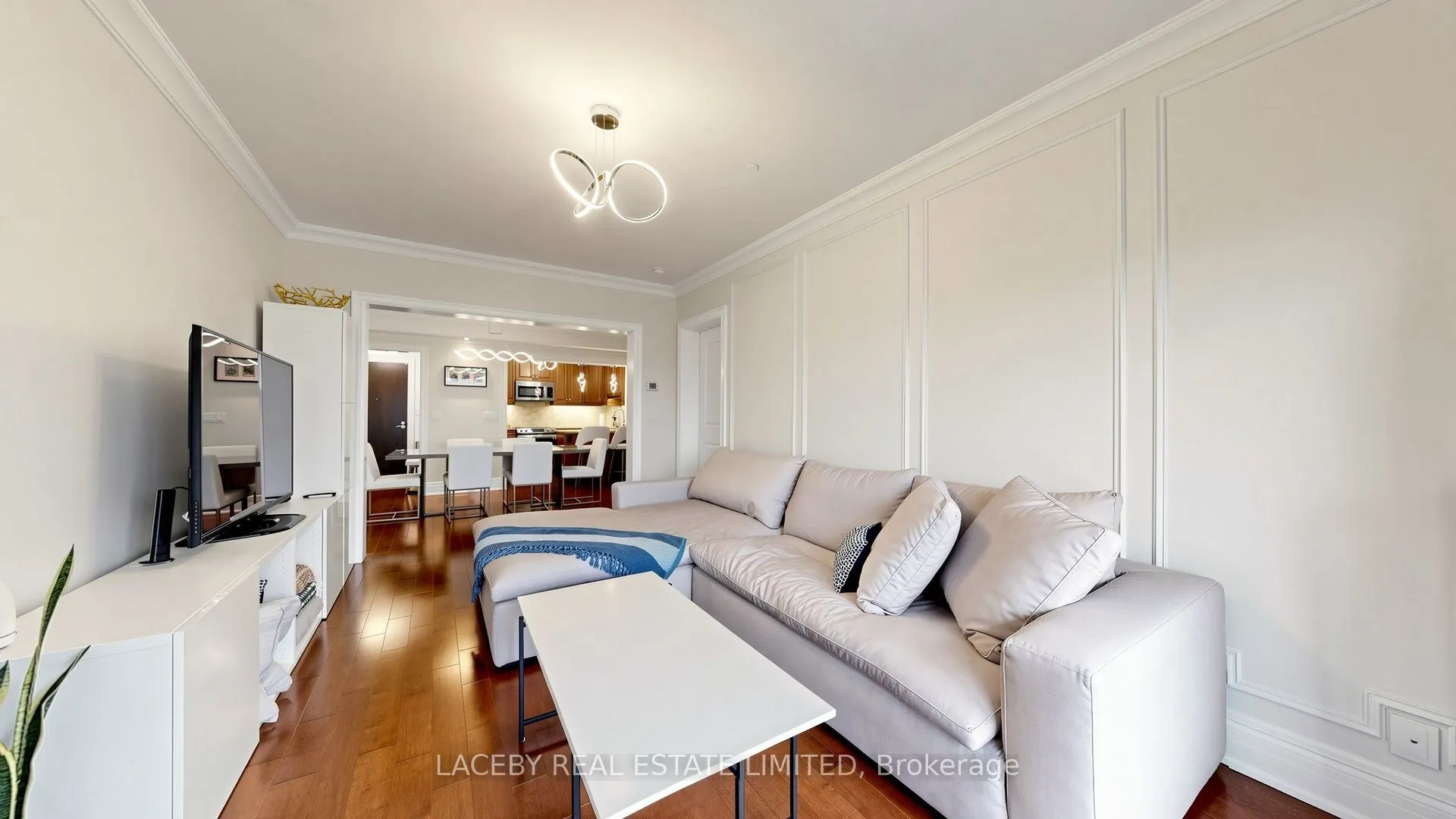 80 Burns Boulevard #319