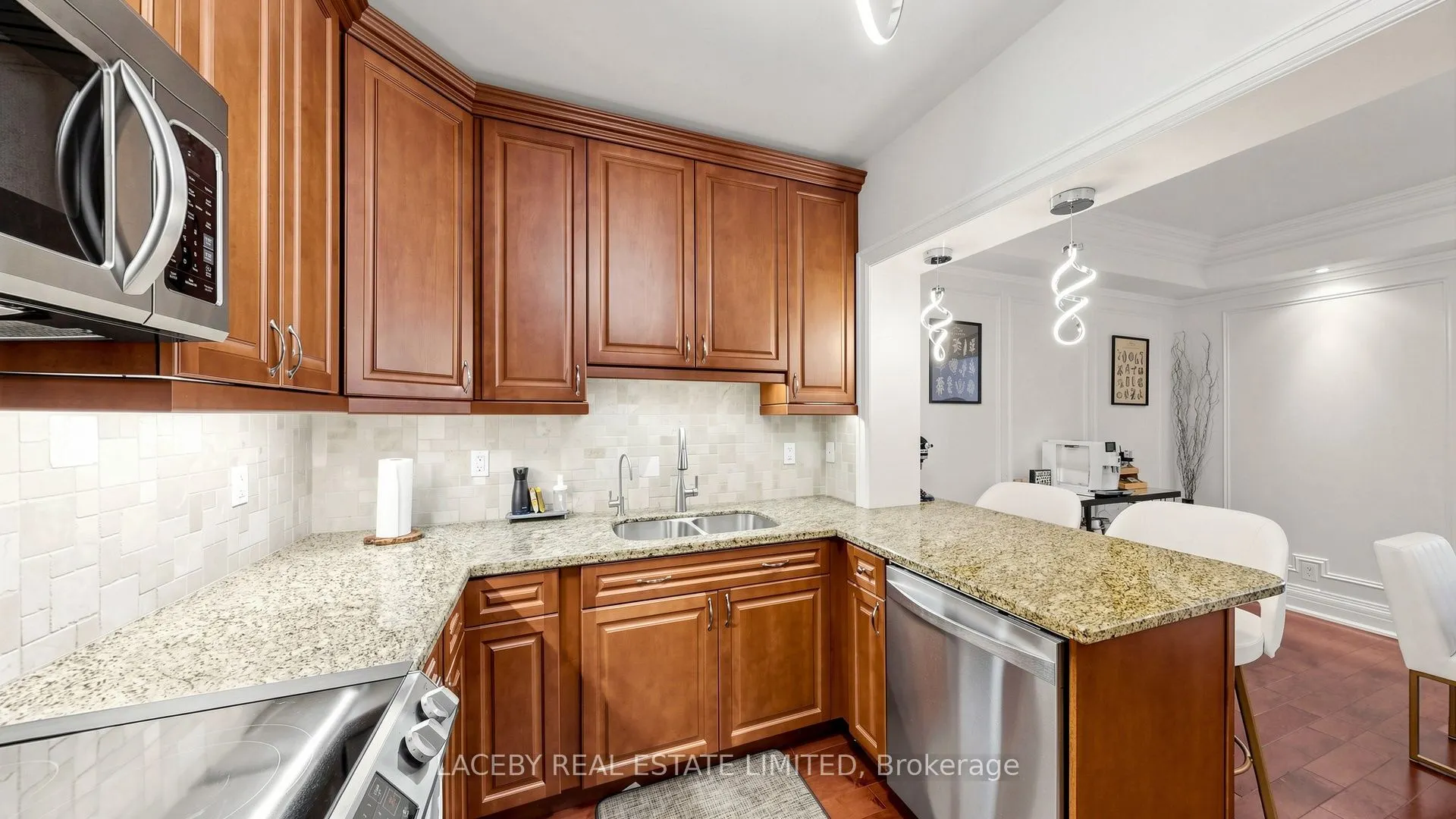 80 Burns Boulevard #319