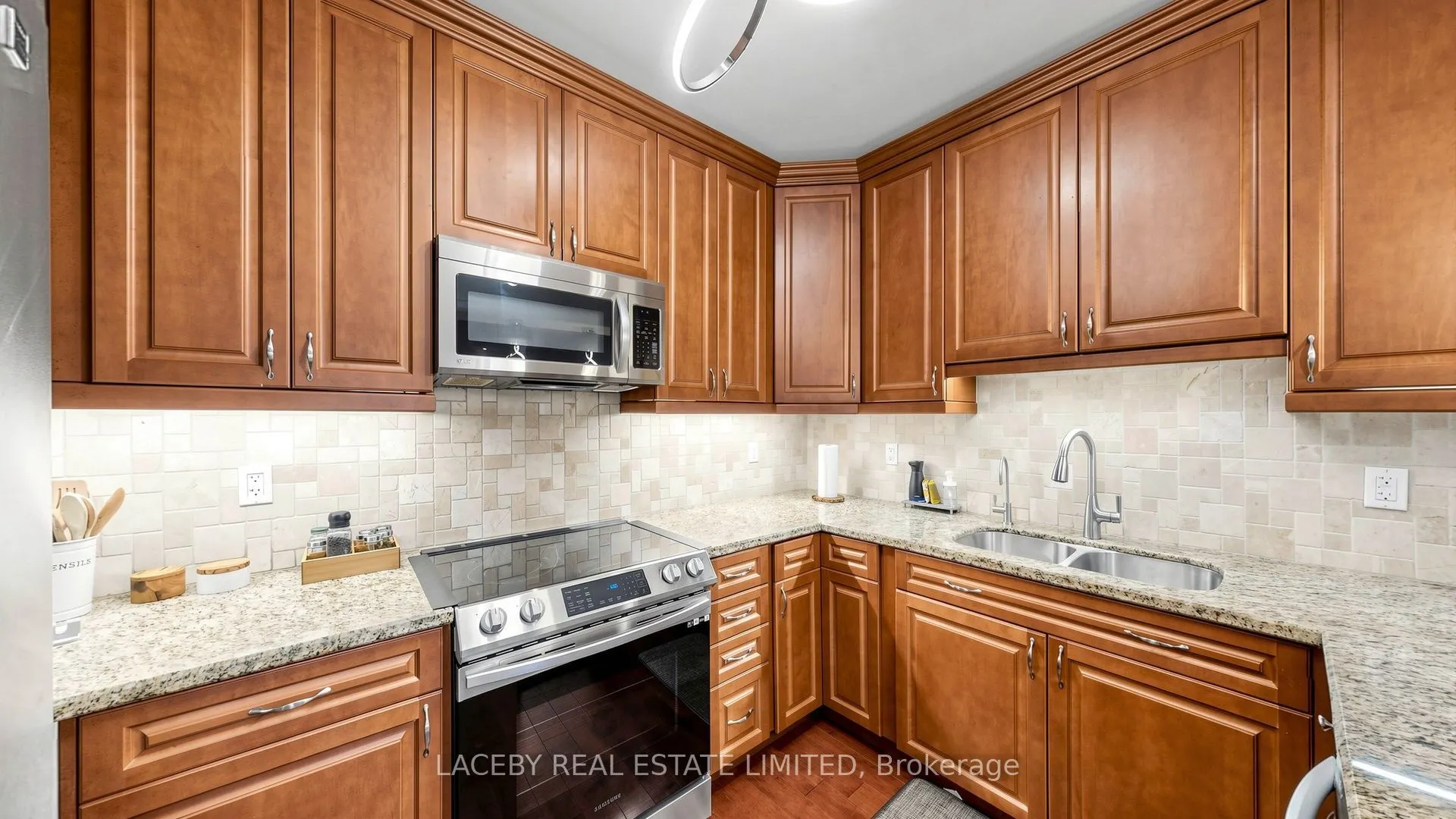 80 Burns Boulevard #319