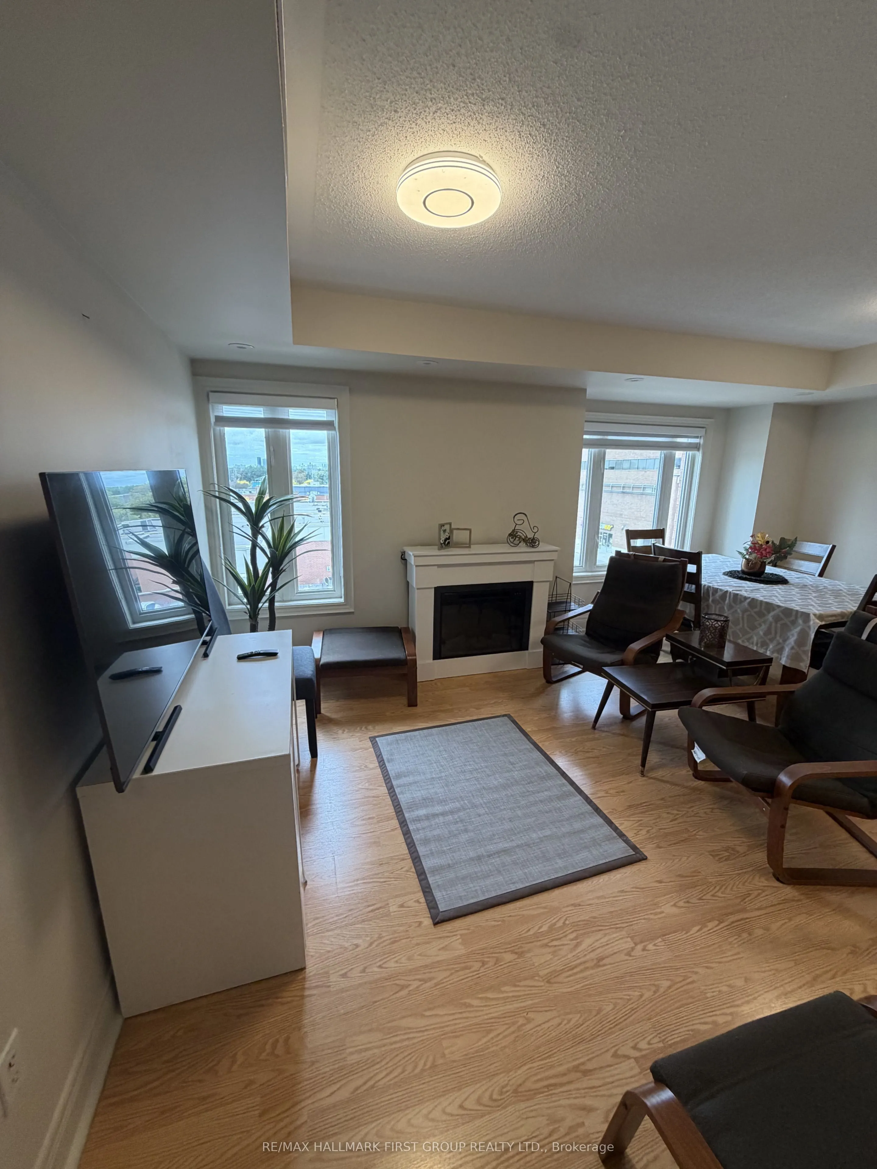306 John Street #280