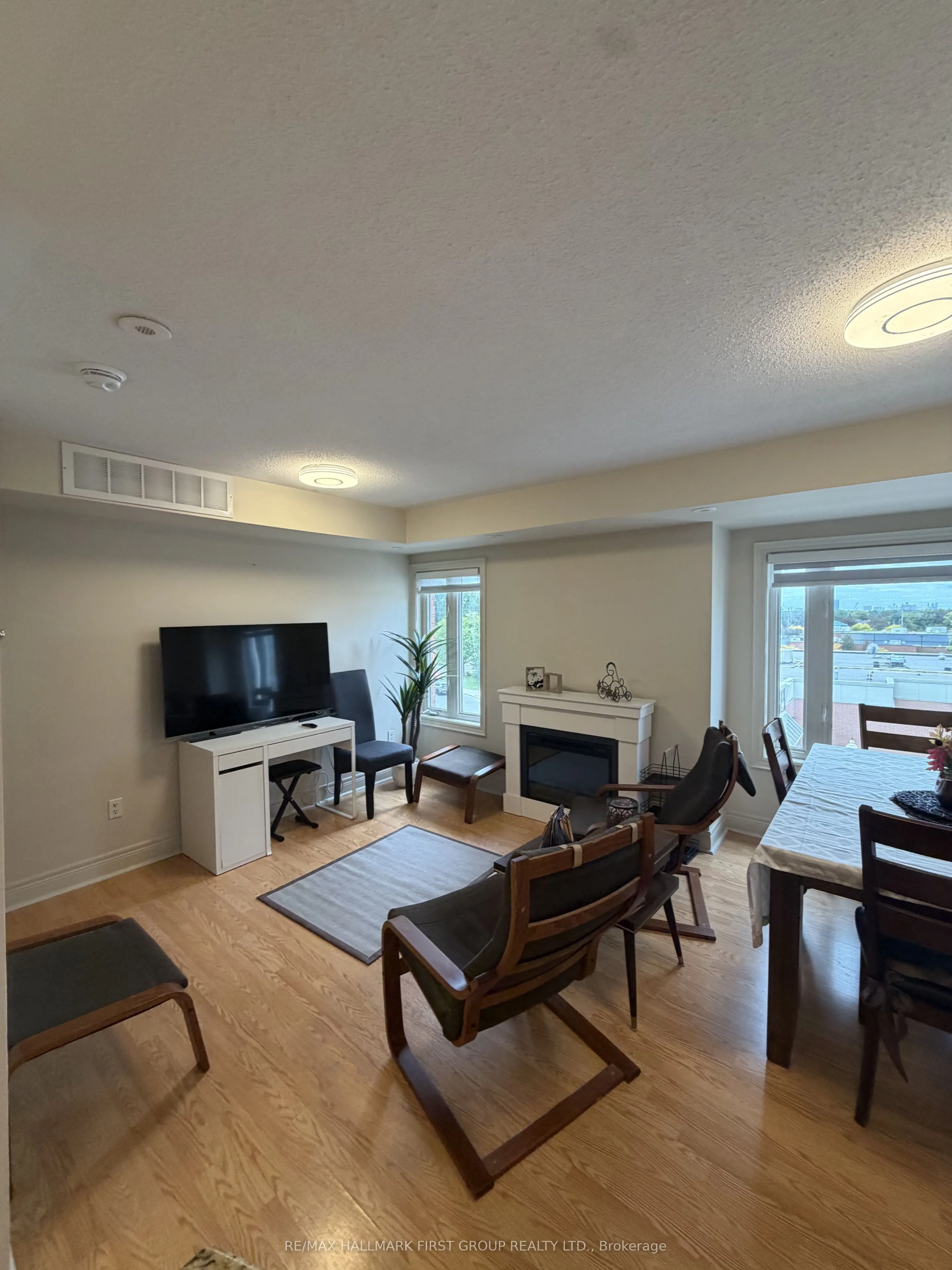 306 John Street #280