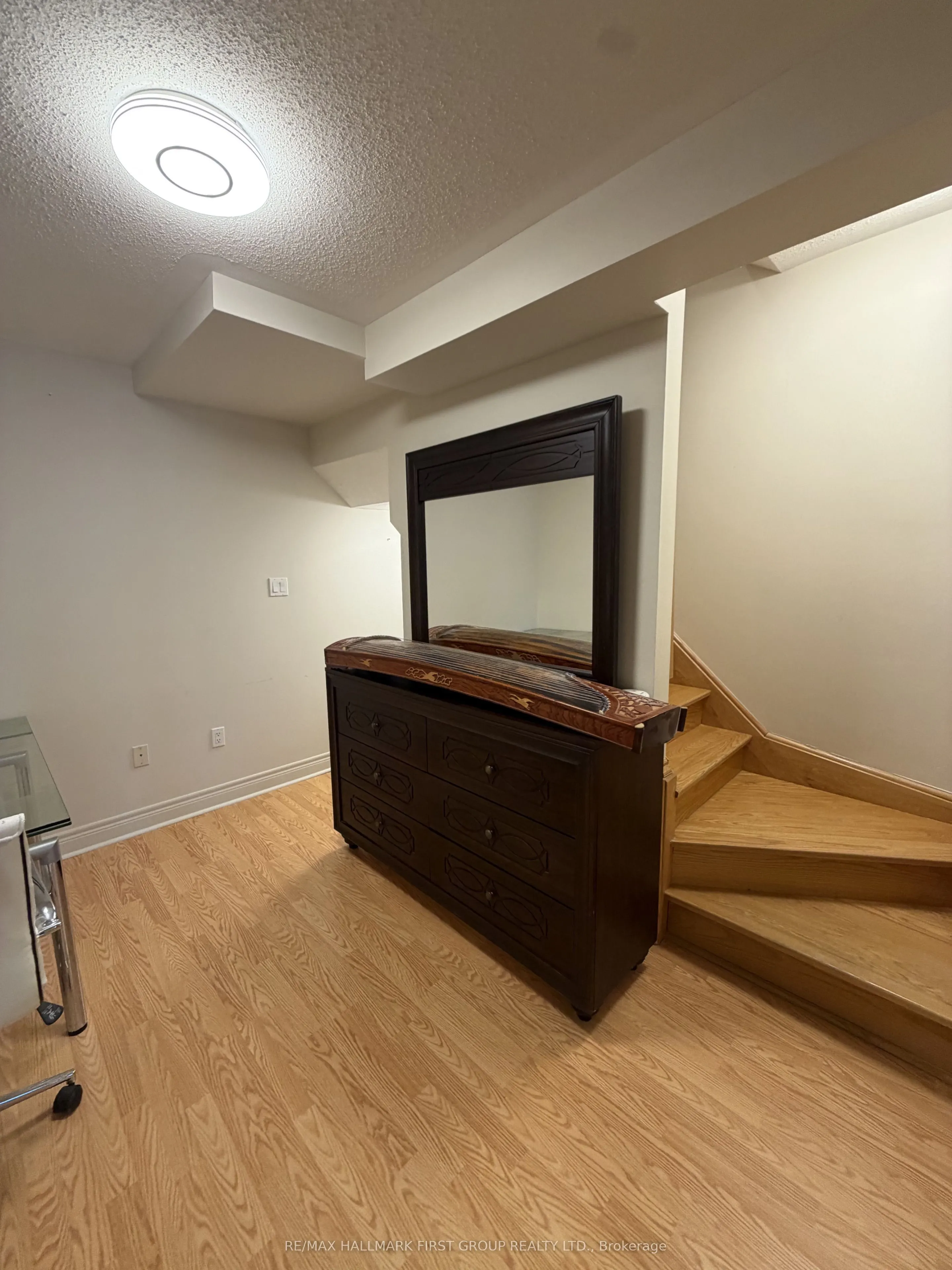 306 John Street #280