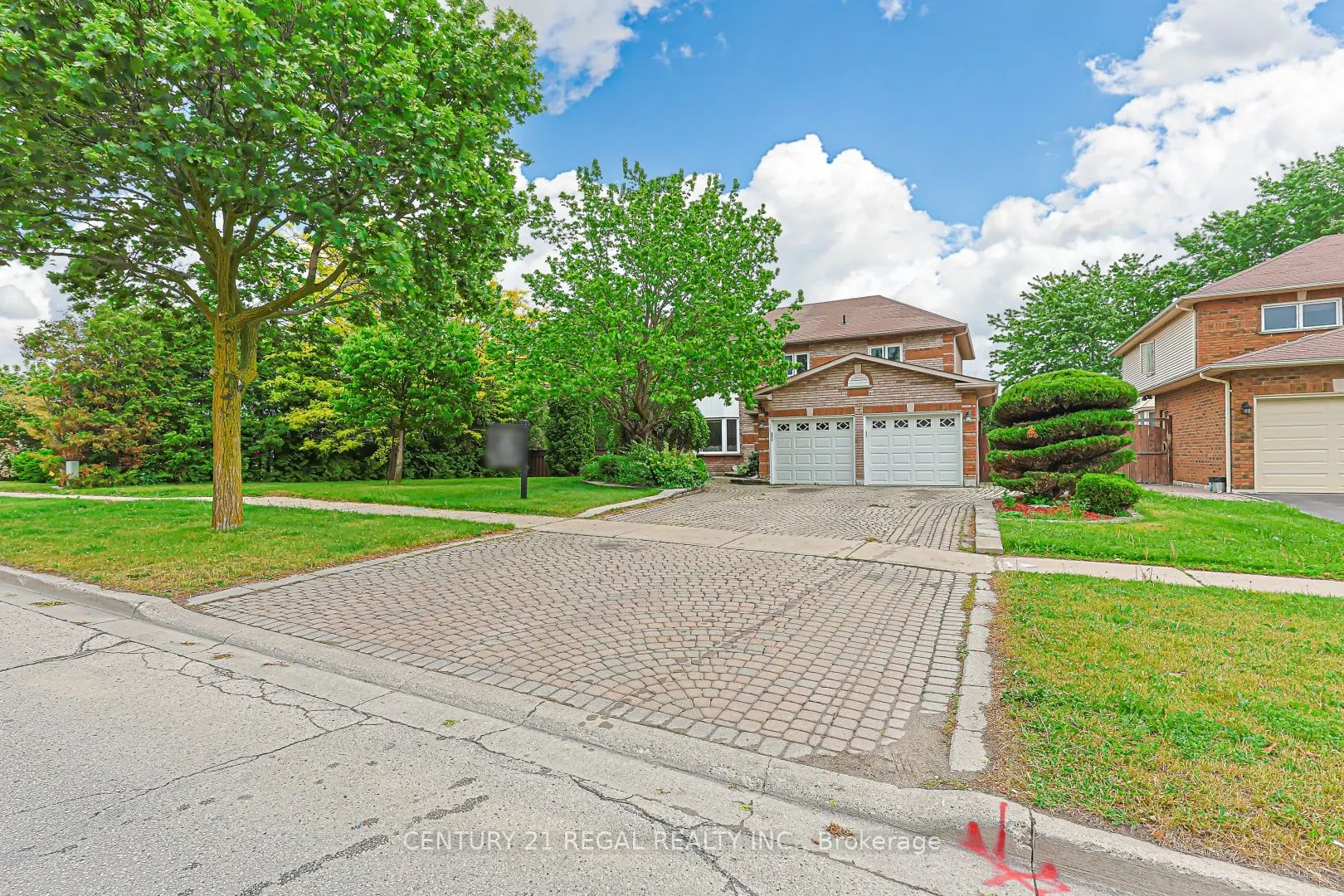 599 Sandford Street