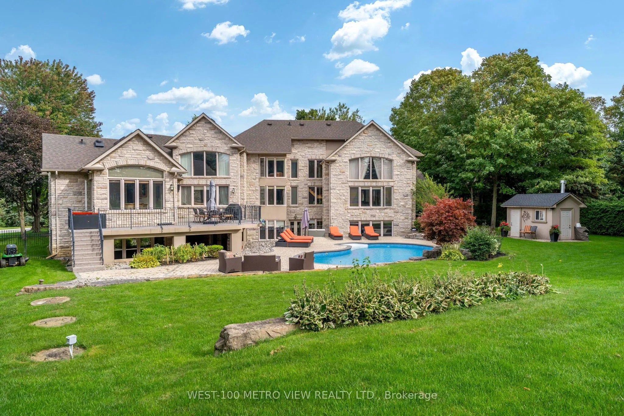 36 Abbruzze Court