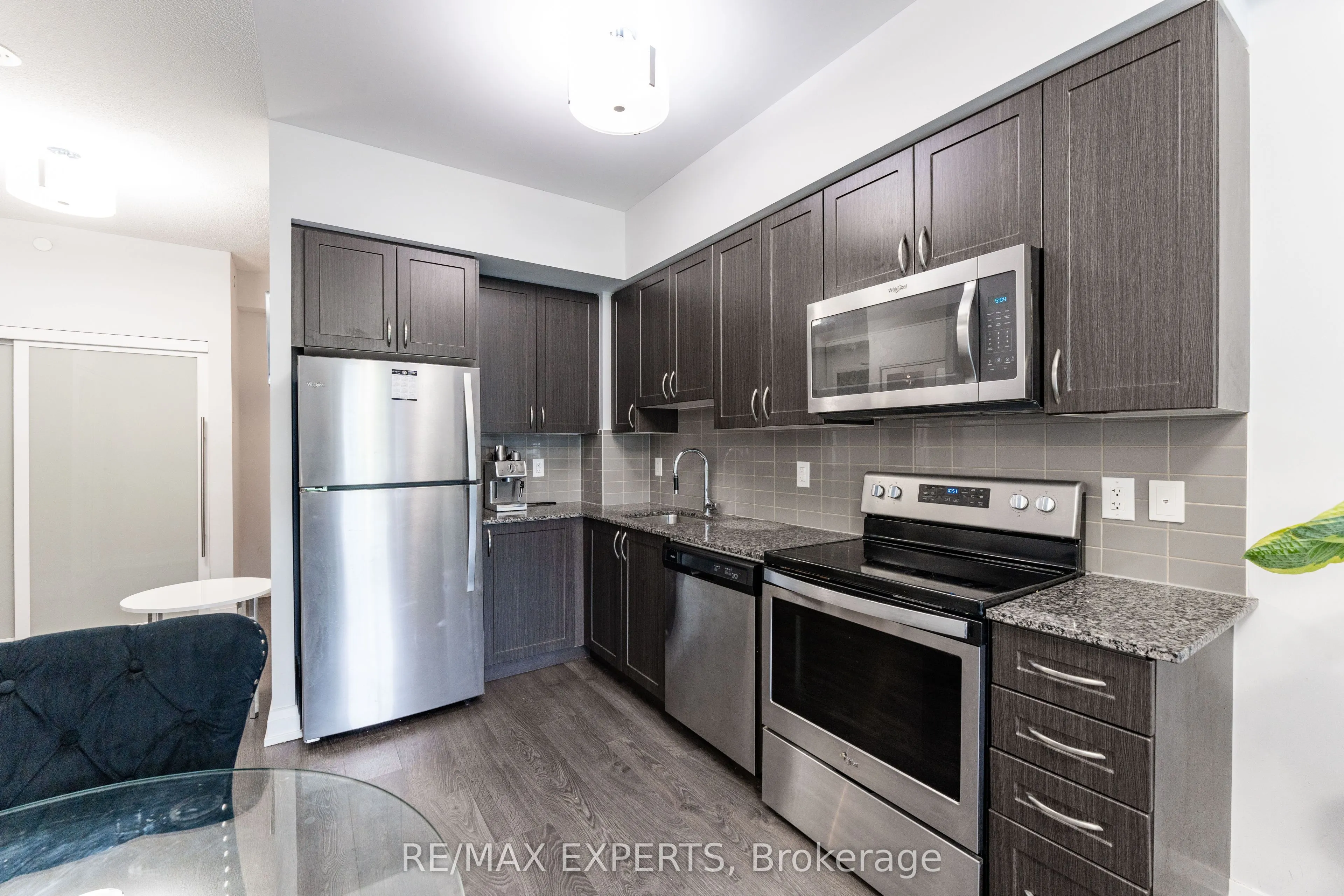 3700 HIGHWAY 7 #401