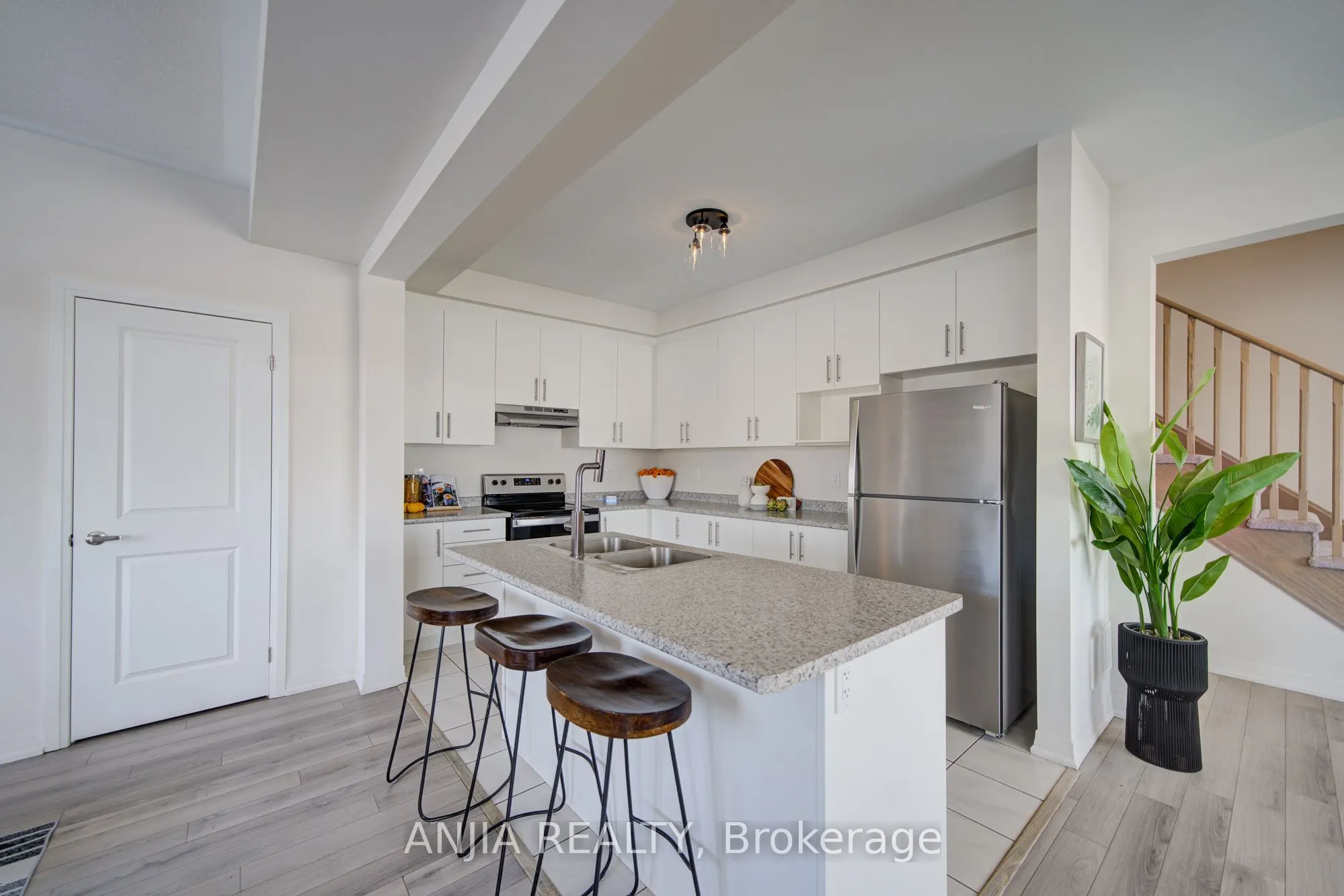 111 Carneros Way