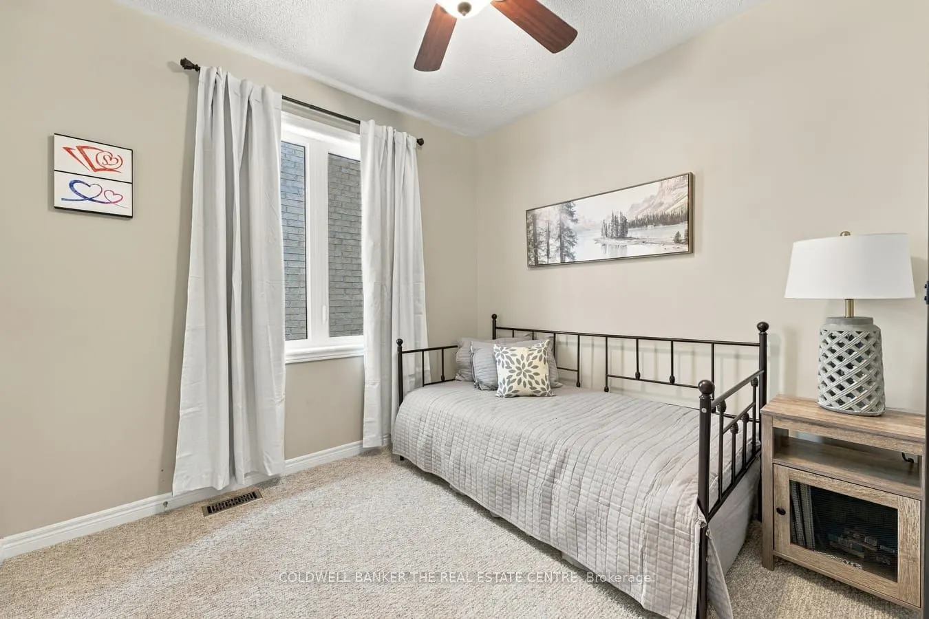 25 Manor Forest Road