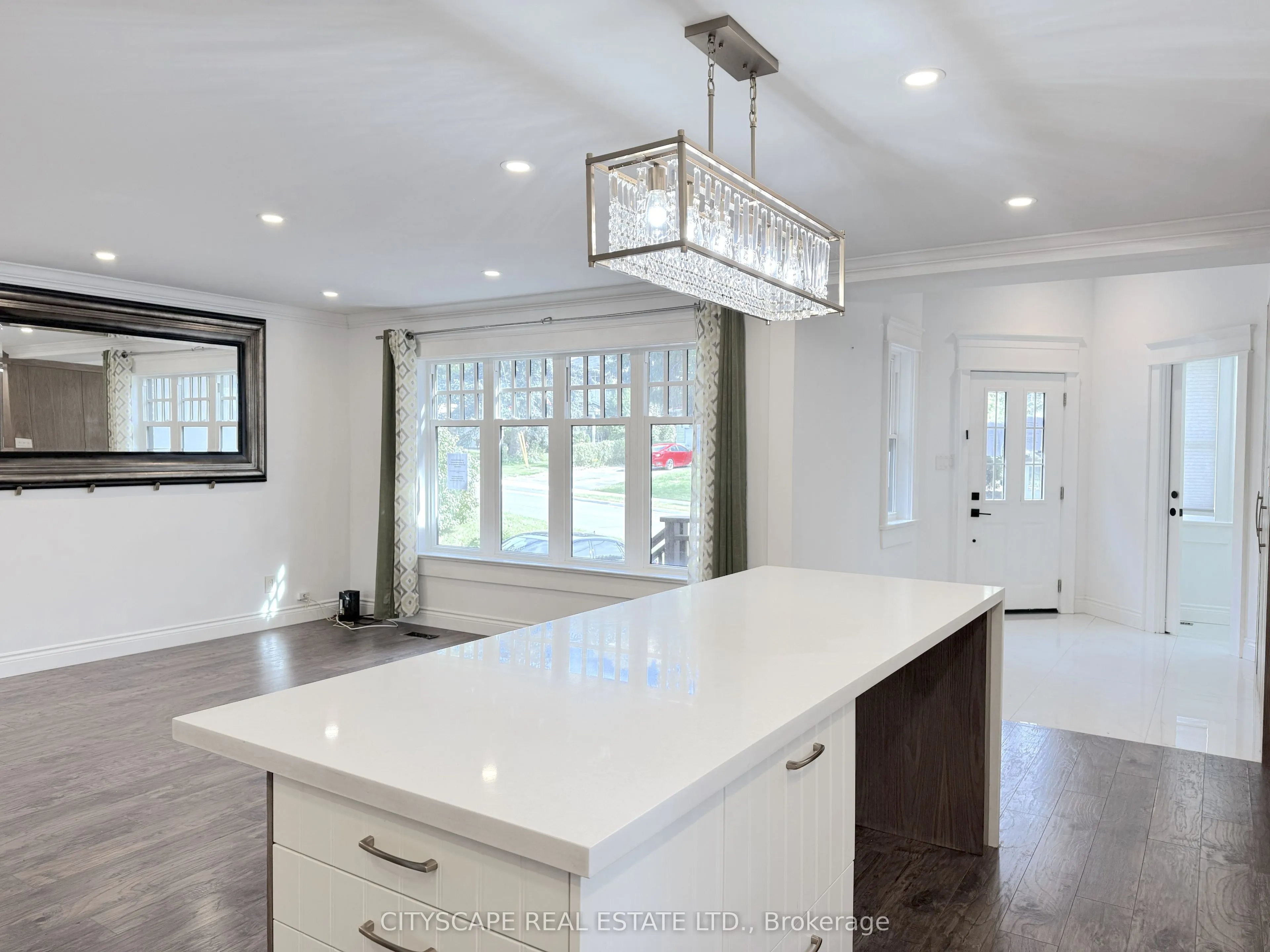 60 Hillview Drive