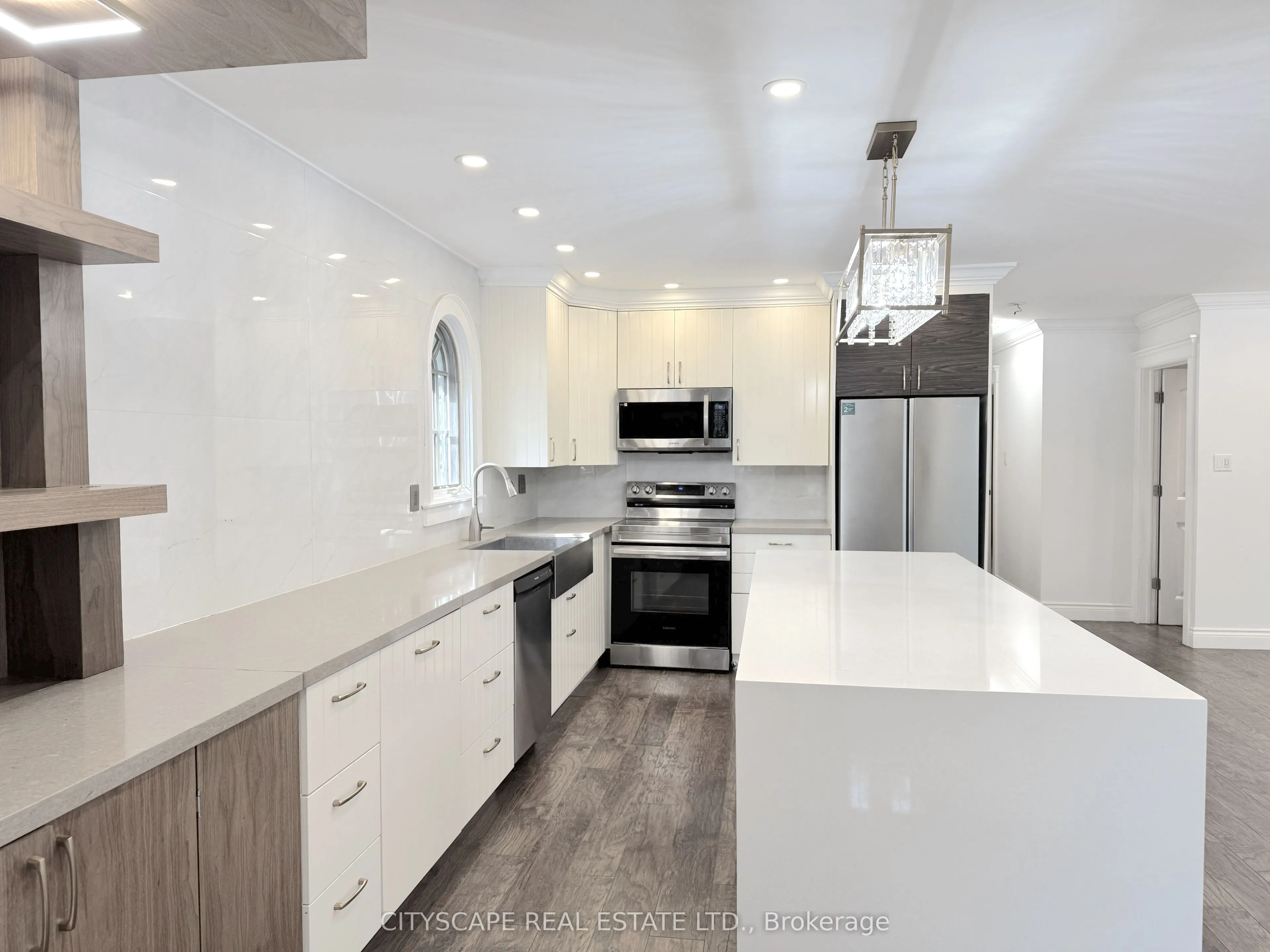 60 Hillview Drive