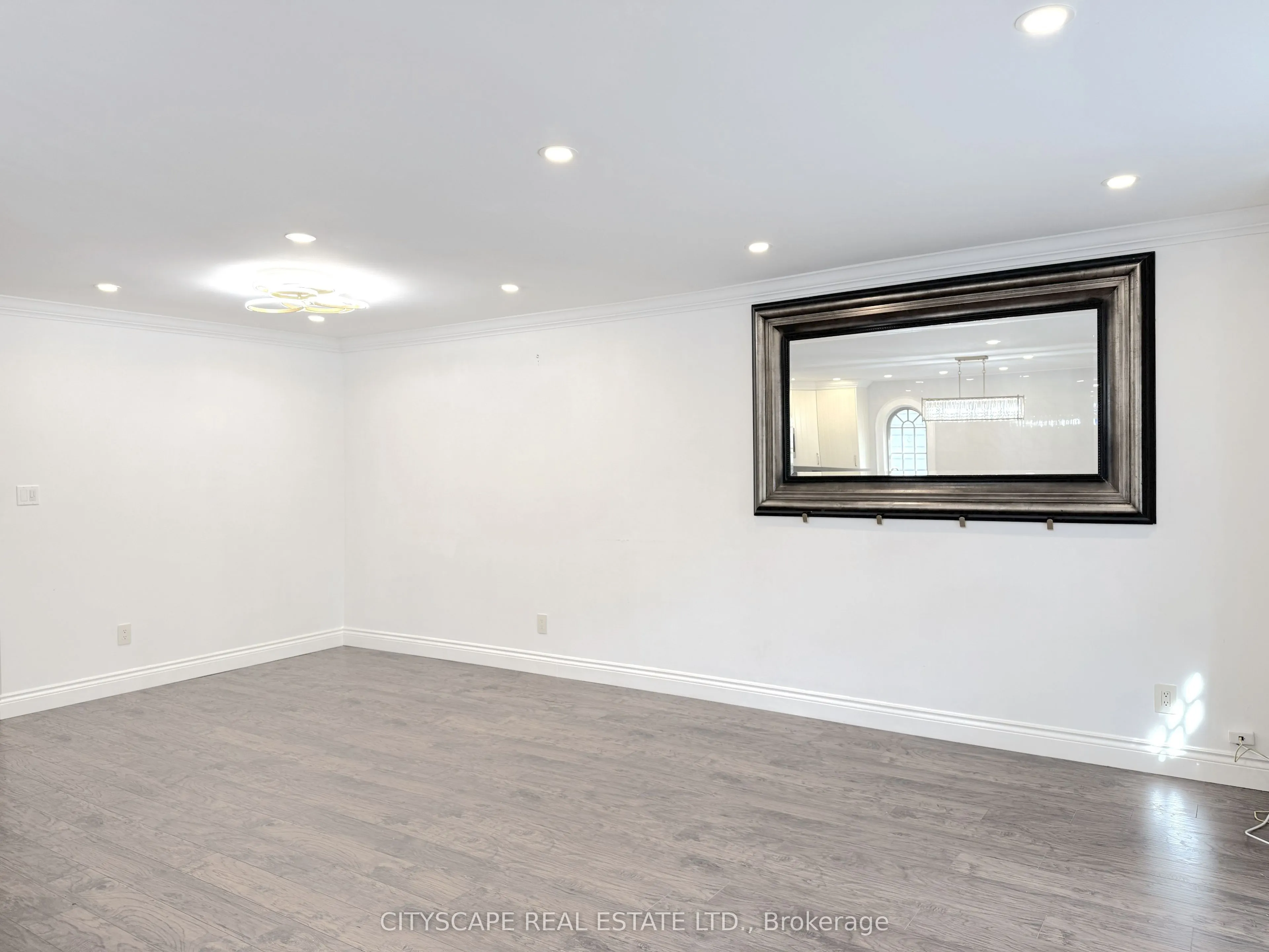 60 Hillview Drive