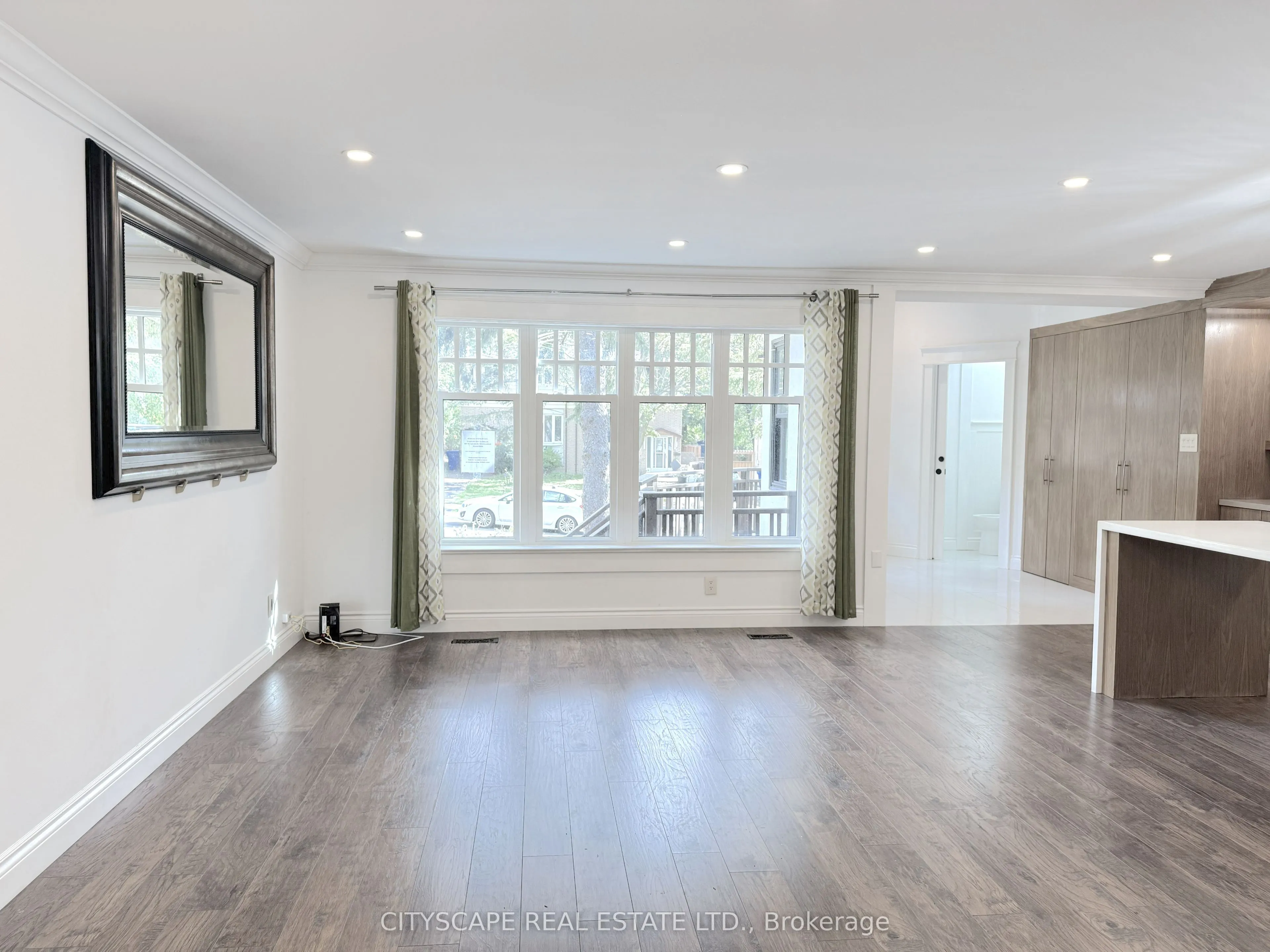 60 Hillview Drive