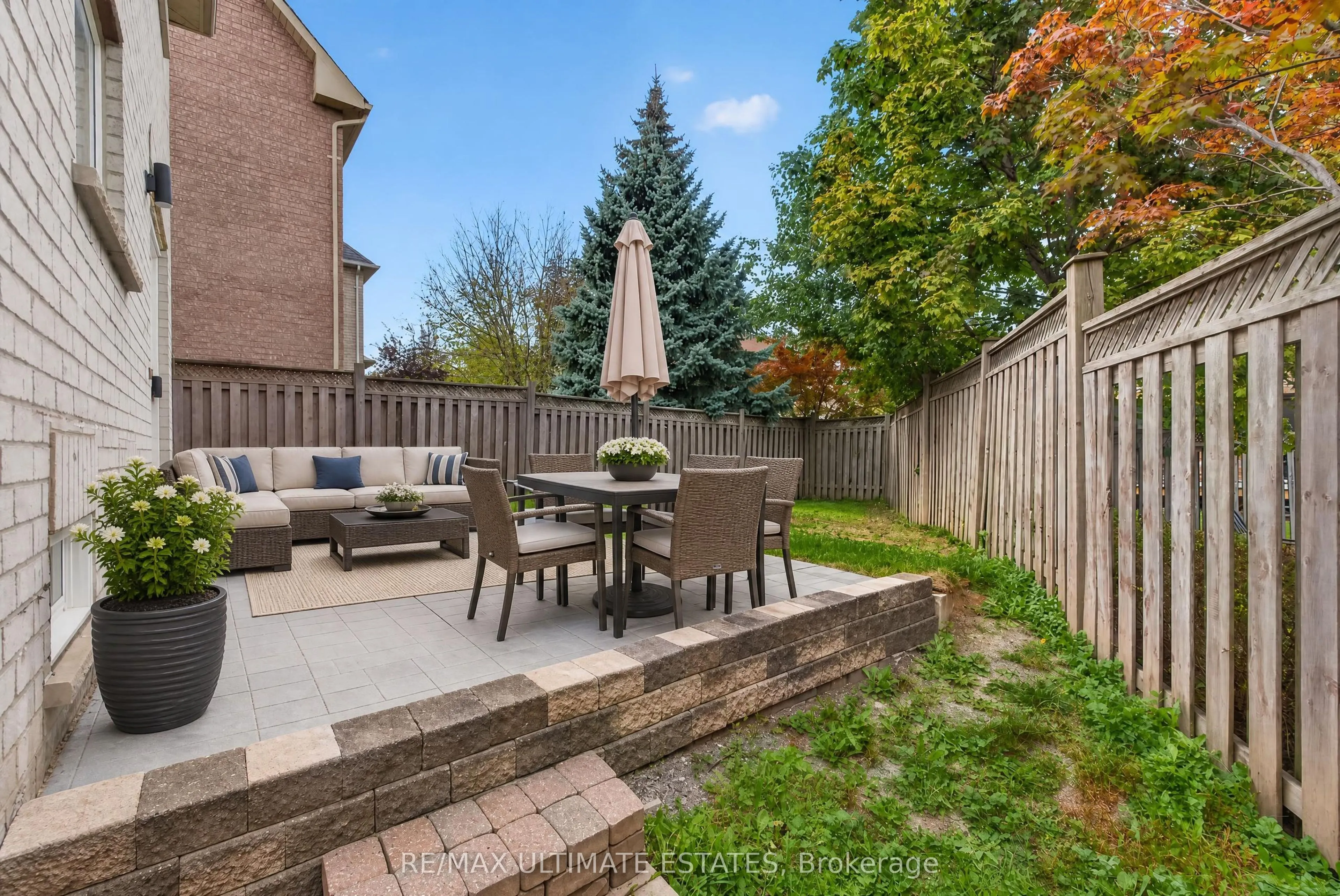 22 Copperstone Crescent