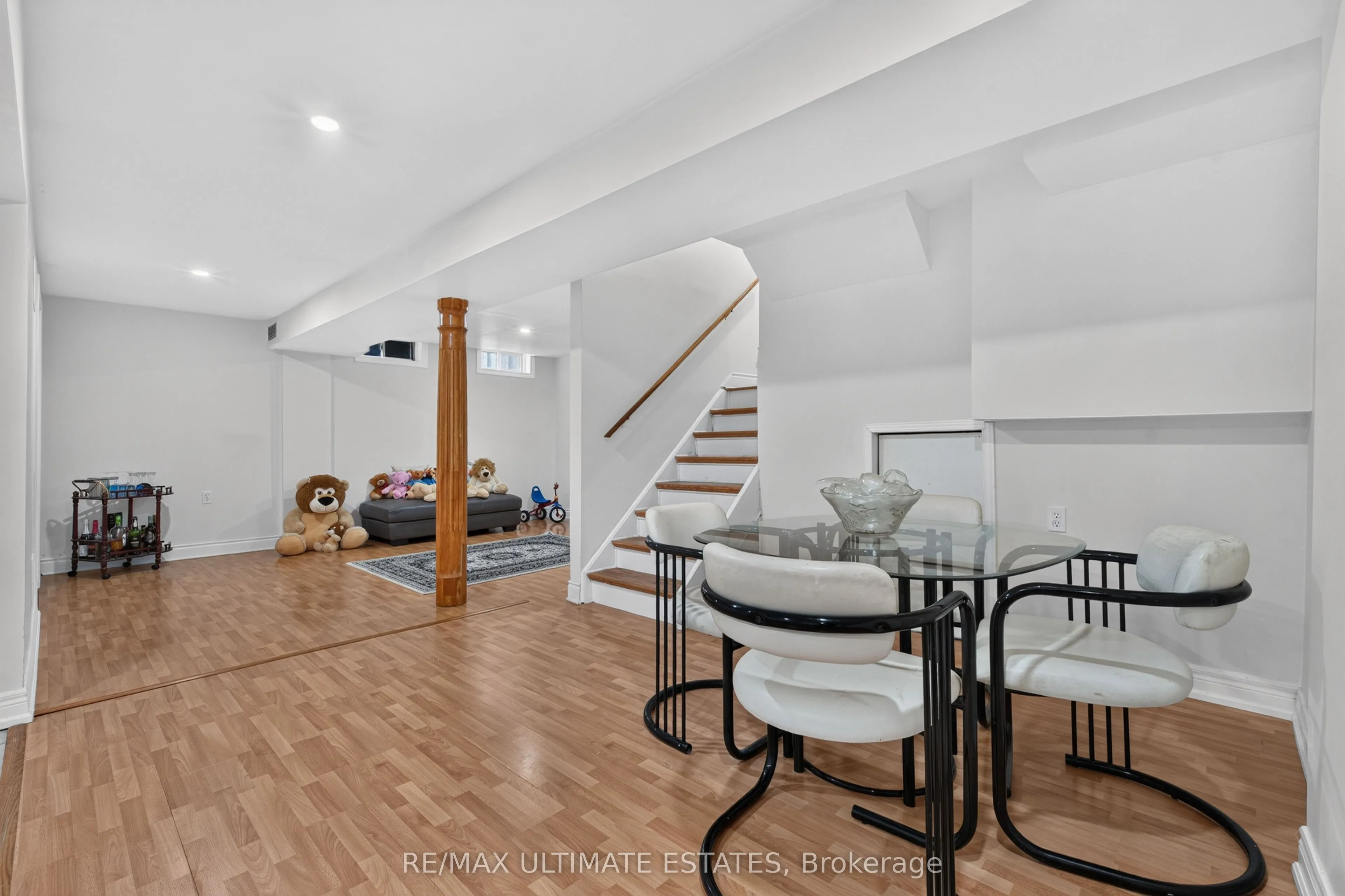 22 Copperstone Crescent