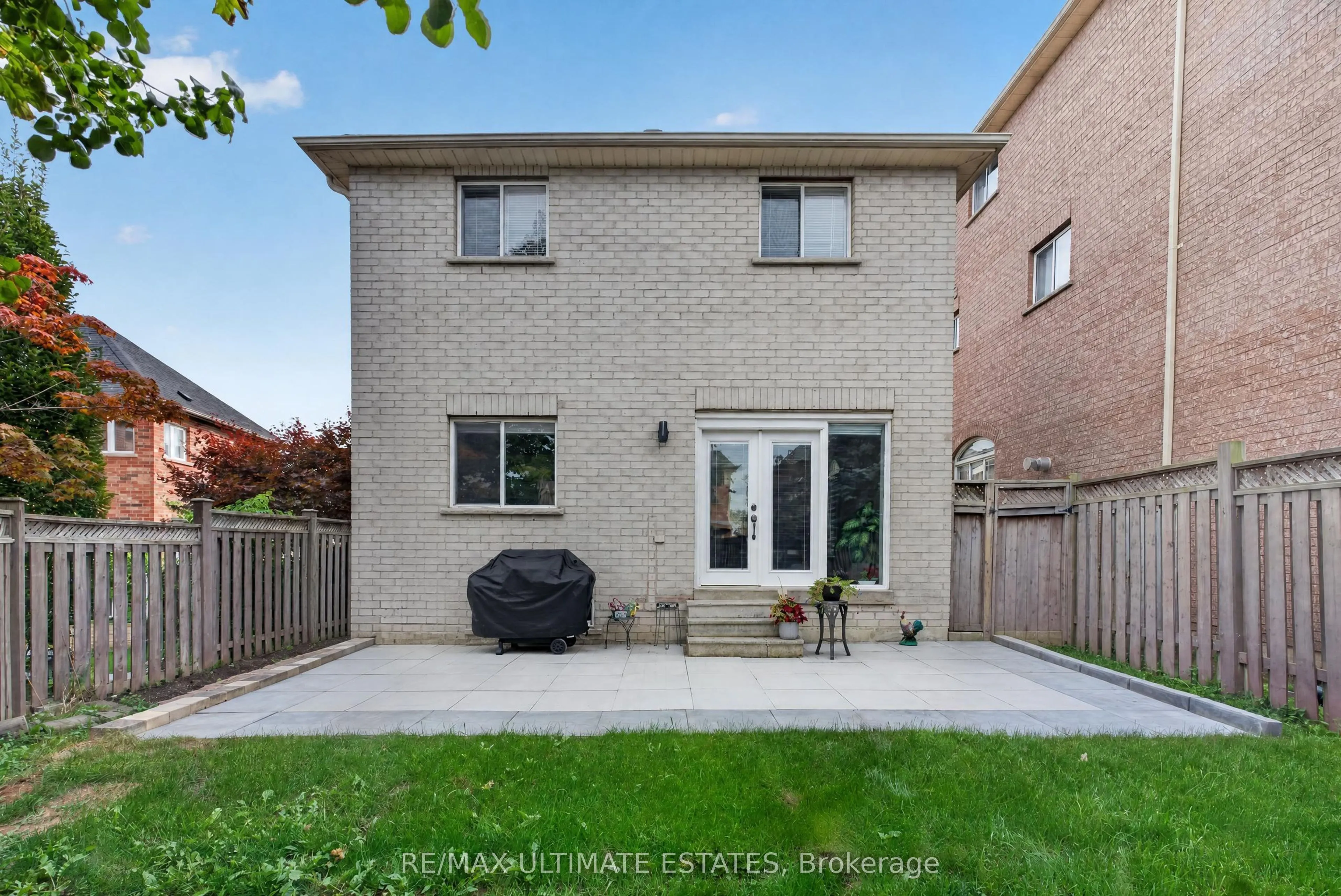 22 Copperstone Crescent
