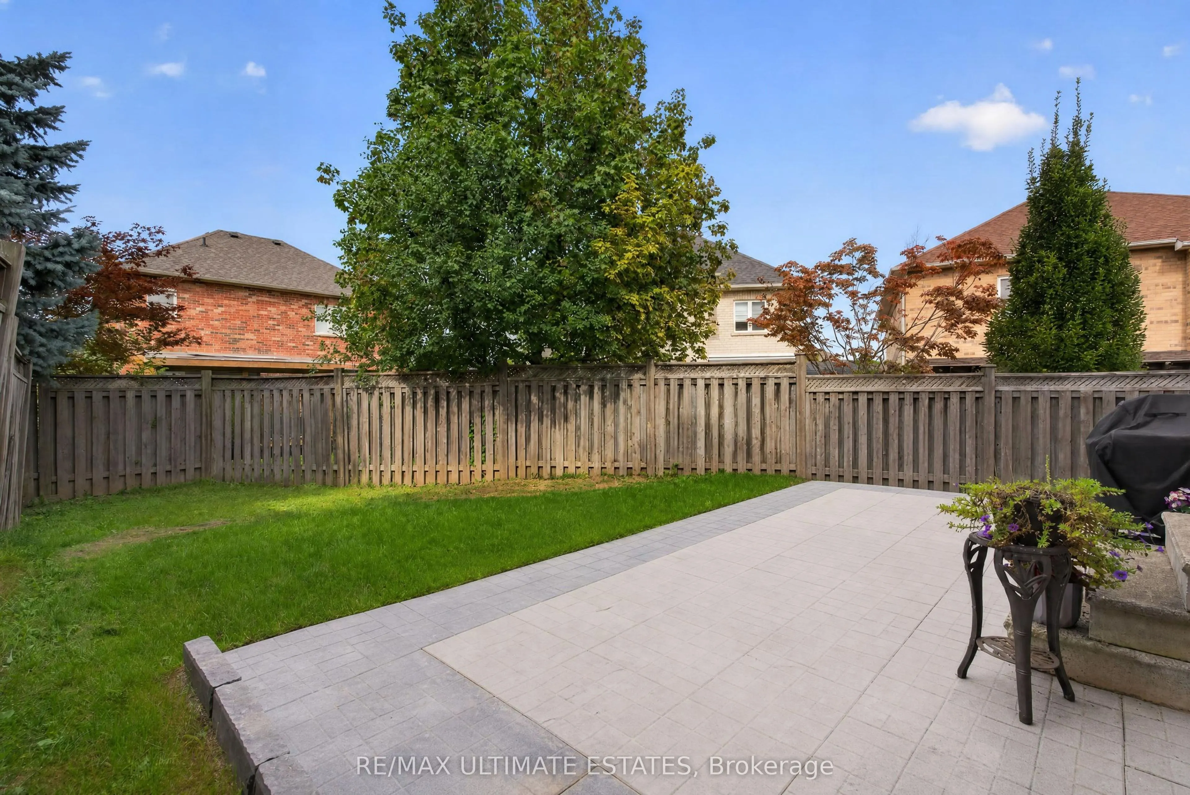 22 Copperstone Crescent