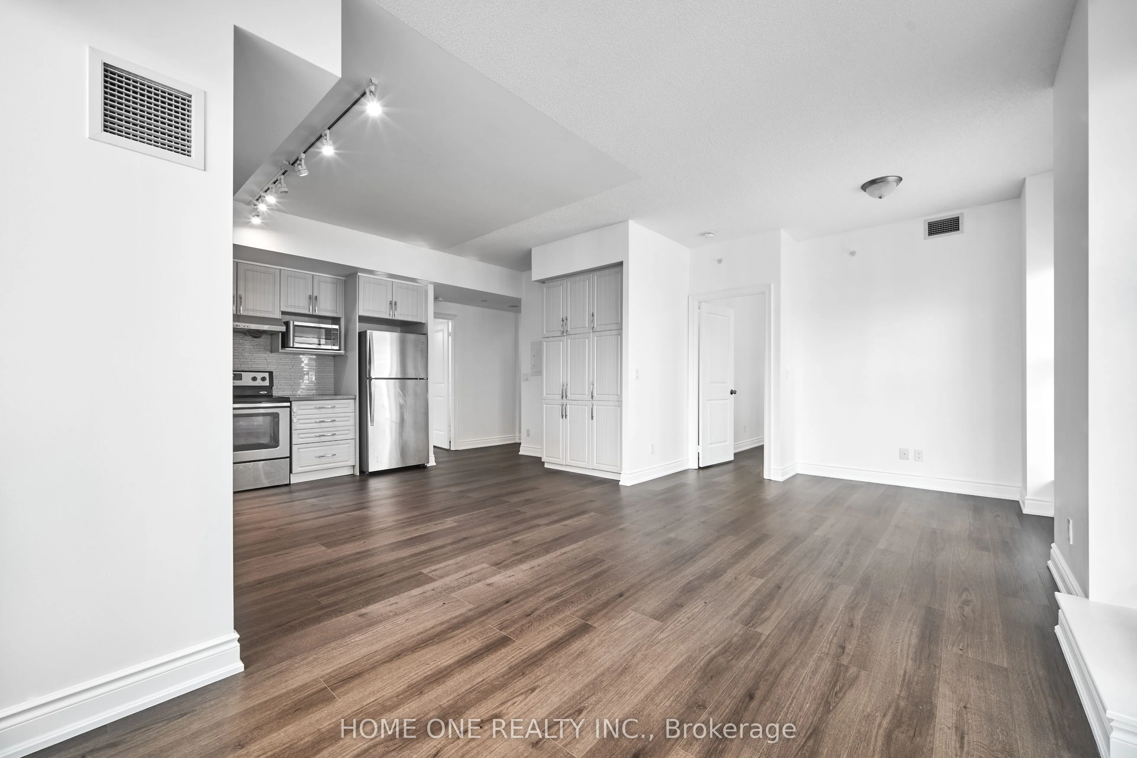 99 South Town Centre Boulevard #1018