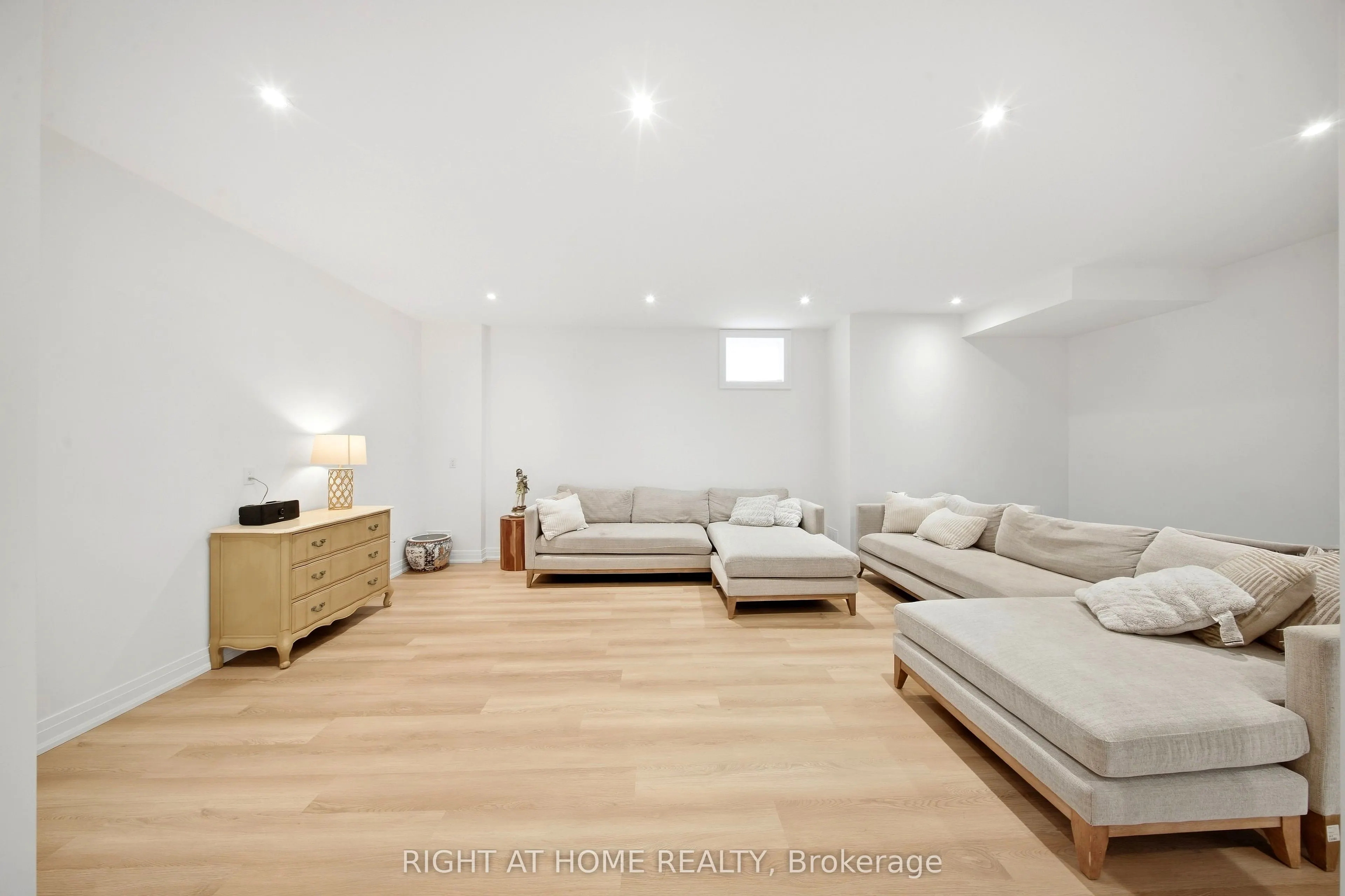 18 Casavant Court