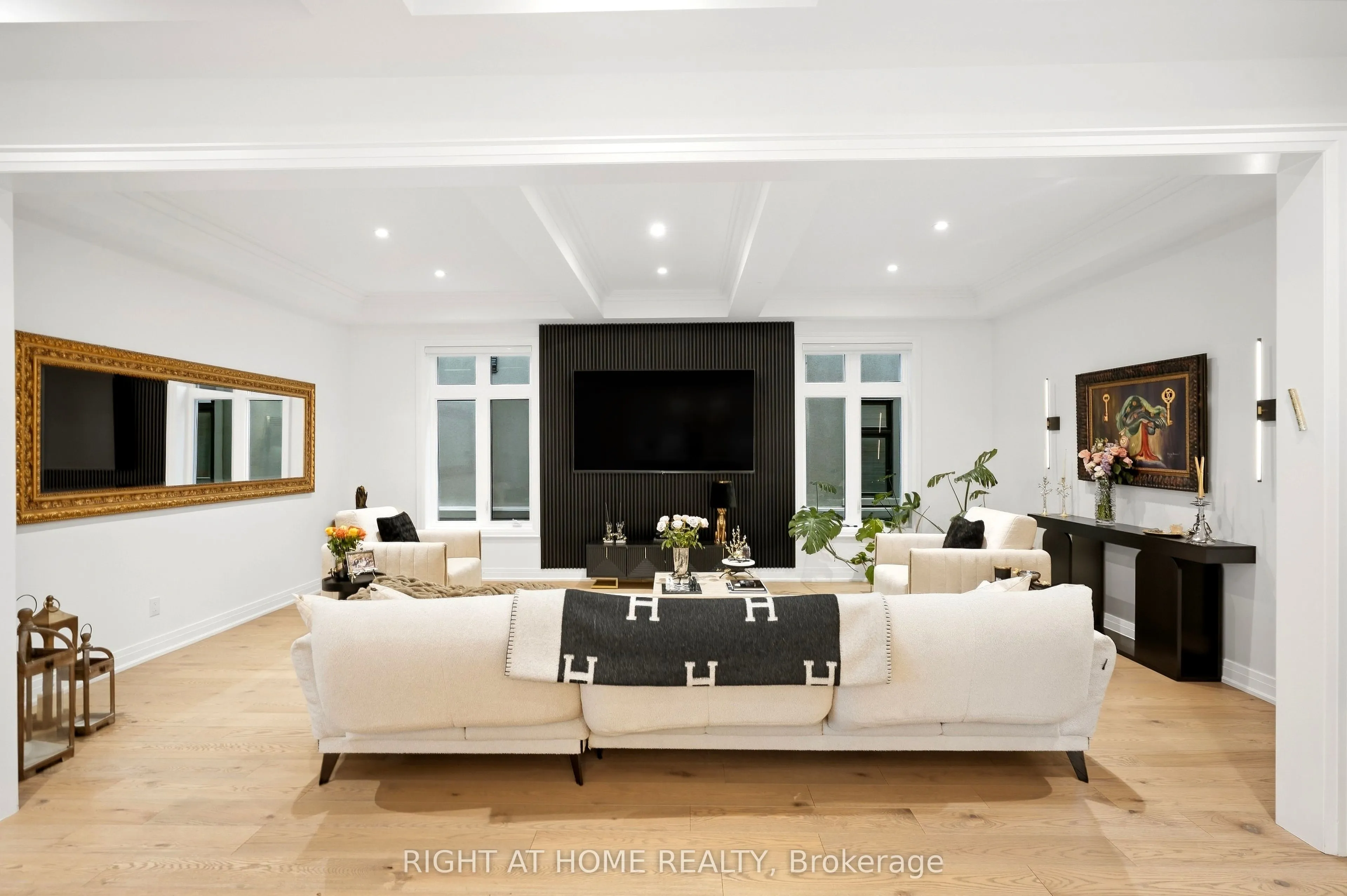 18 Casavant Court
