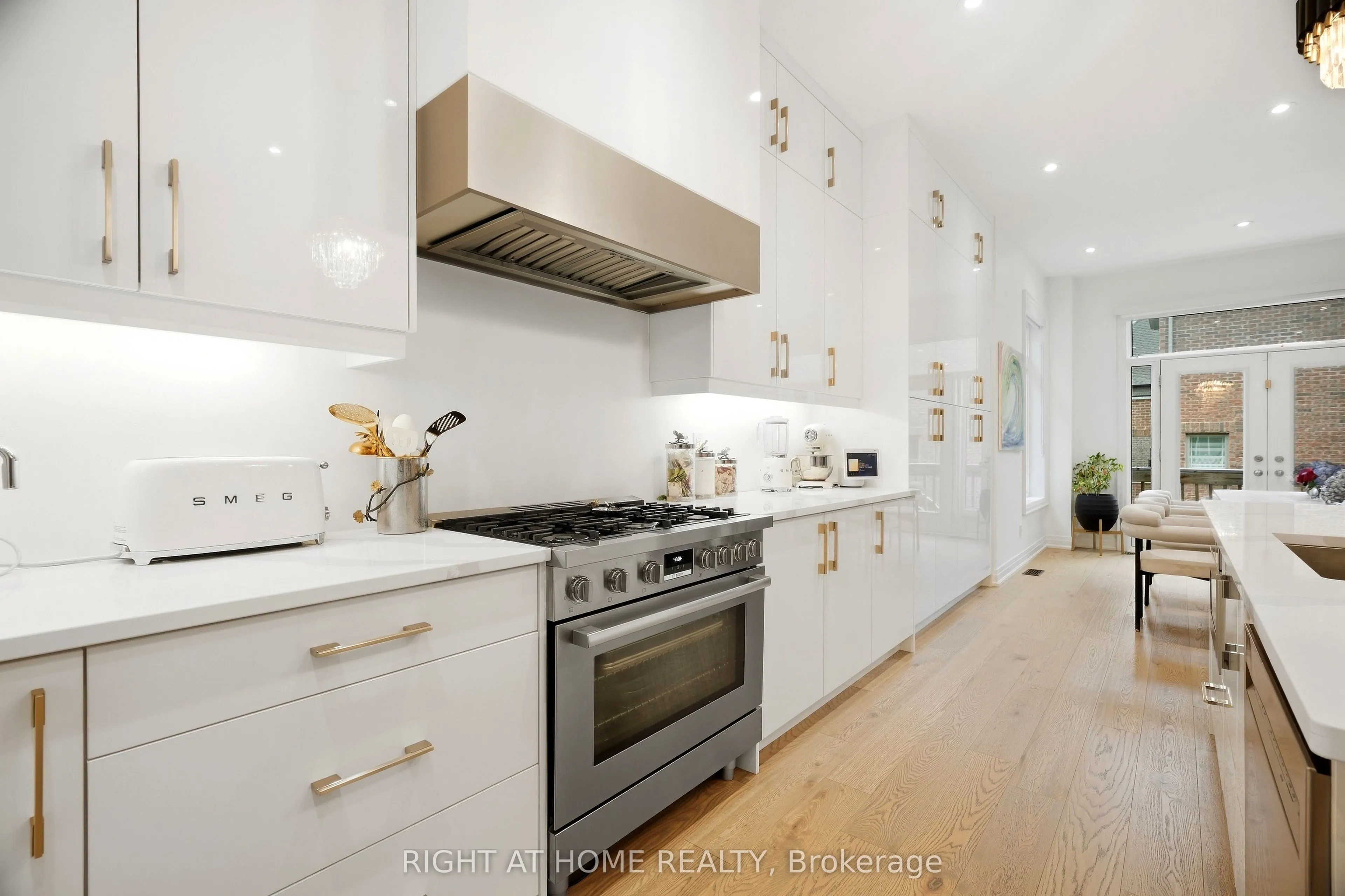 18 Casavant Court