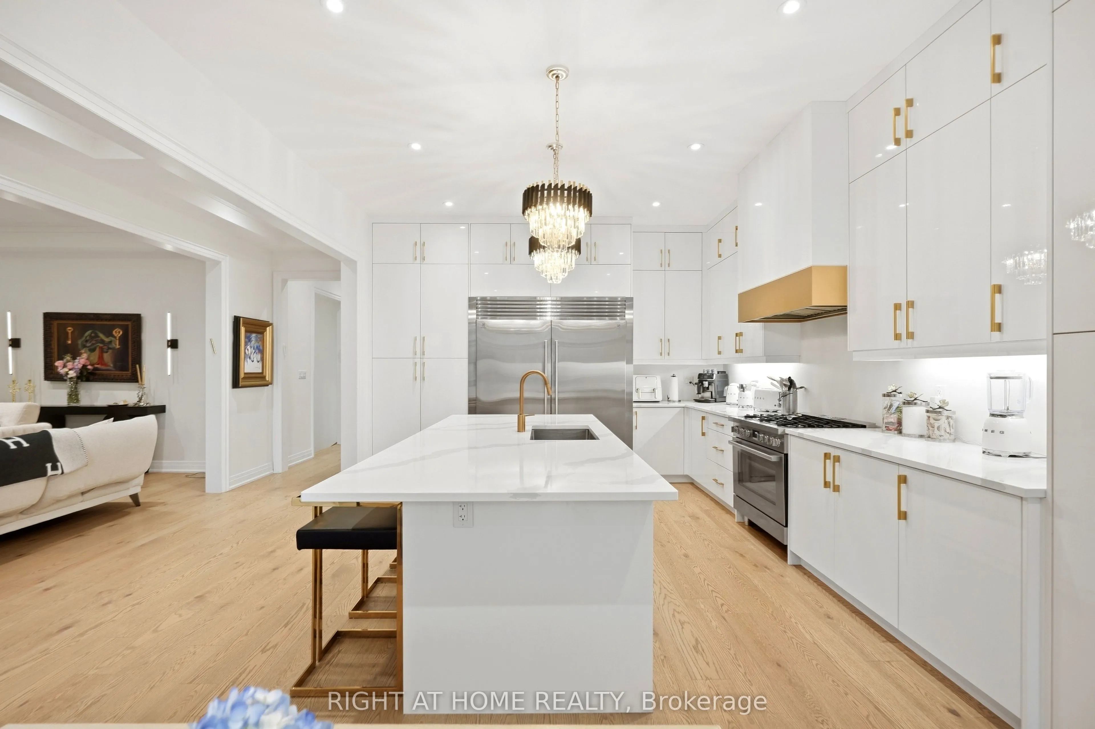 18 Casavant Court