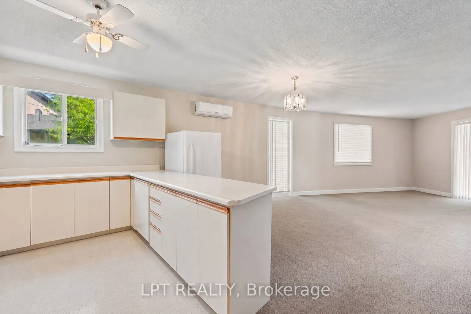 204 The Queensway S