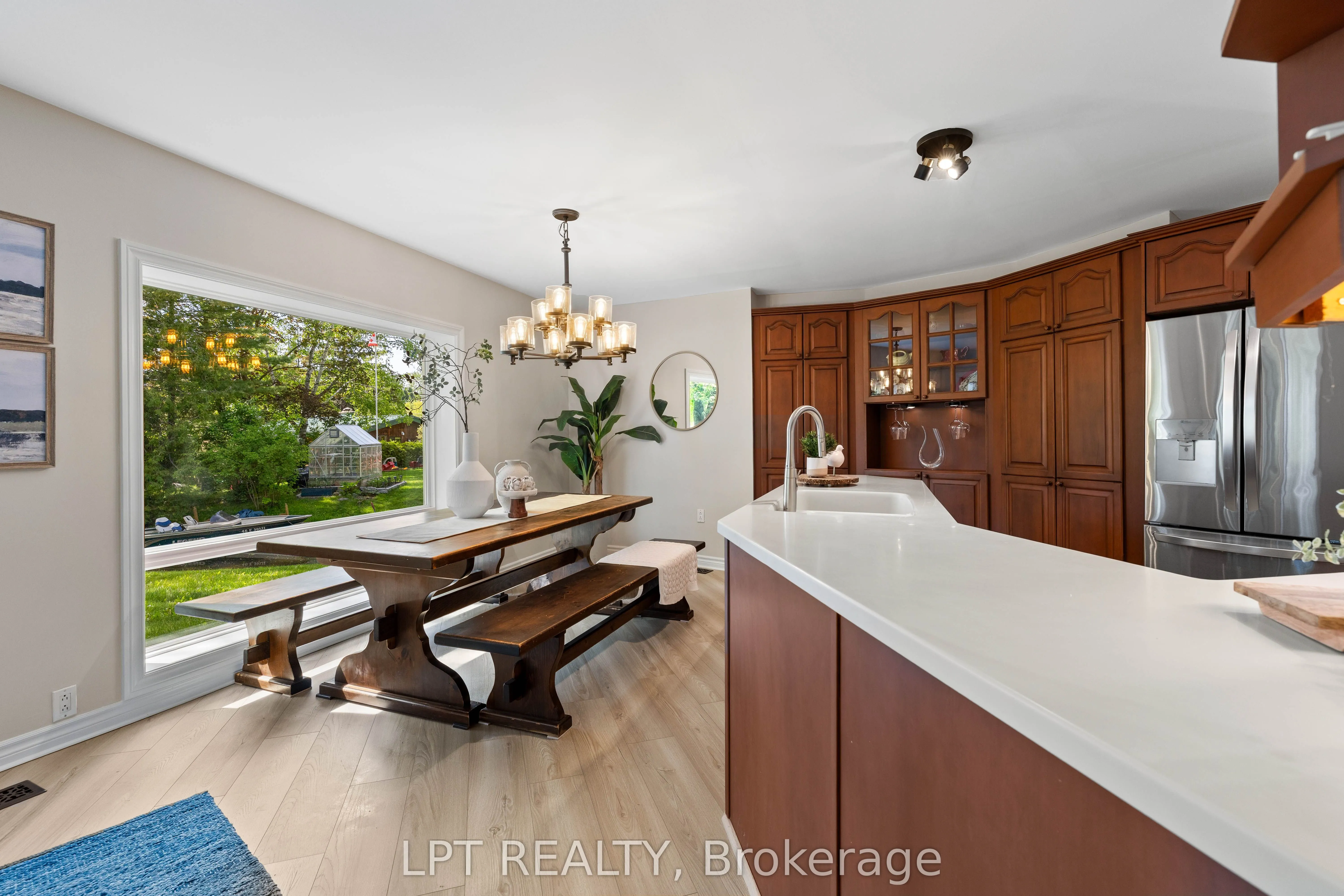 204 The Queensway S