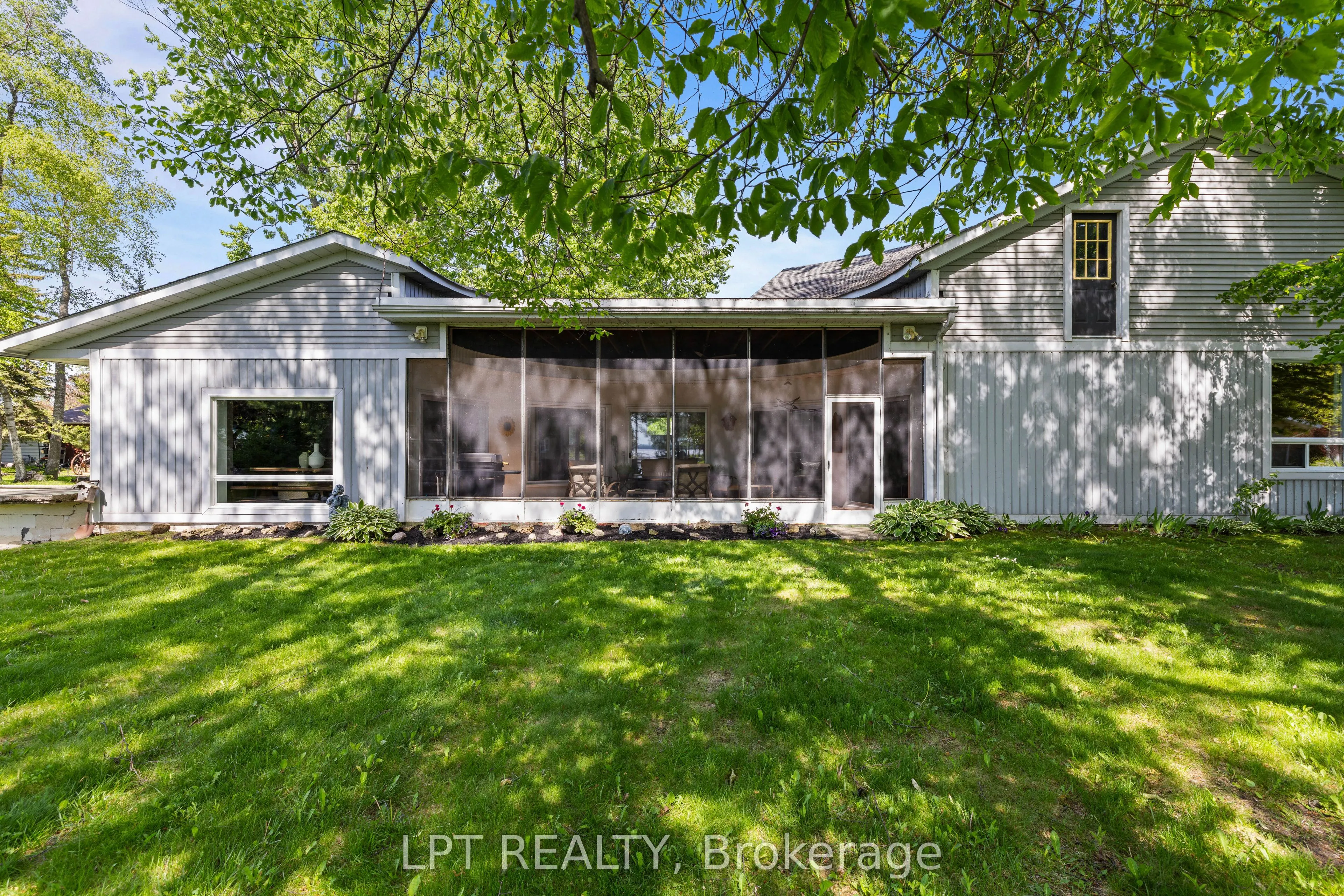 204 The Queensway S