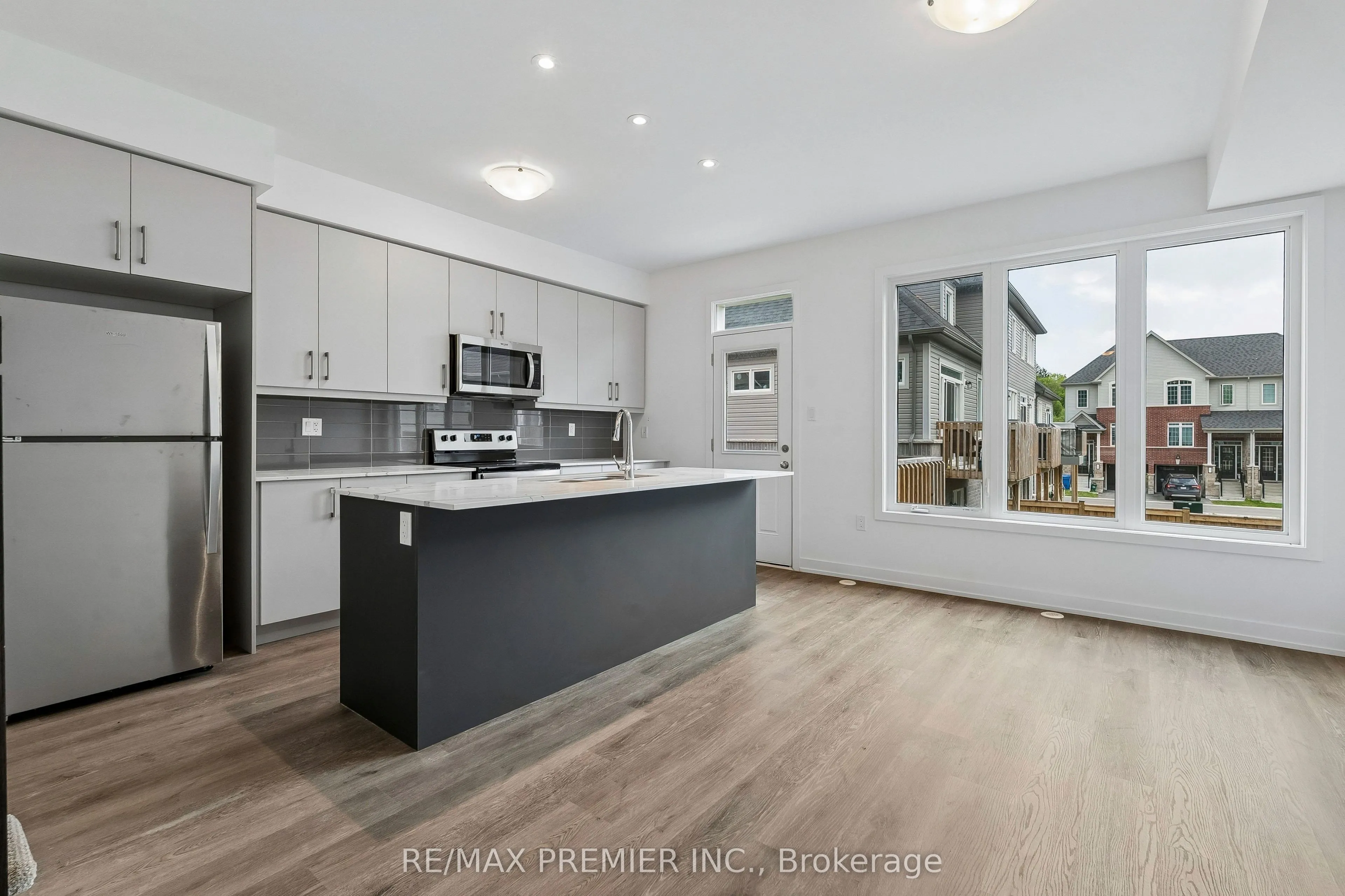 29 Lyall Stokes Circle