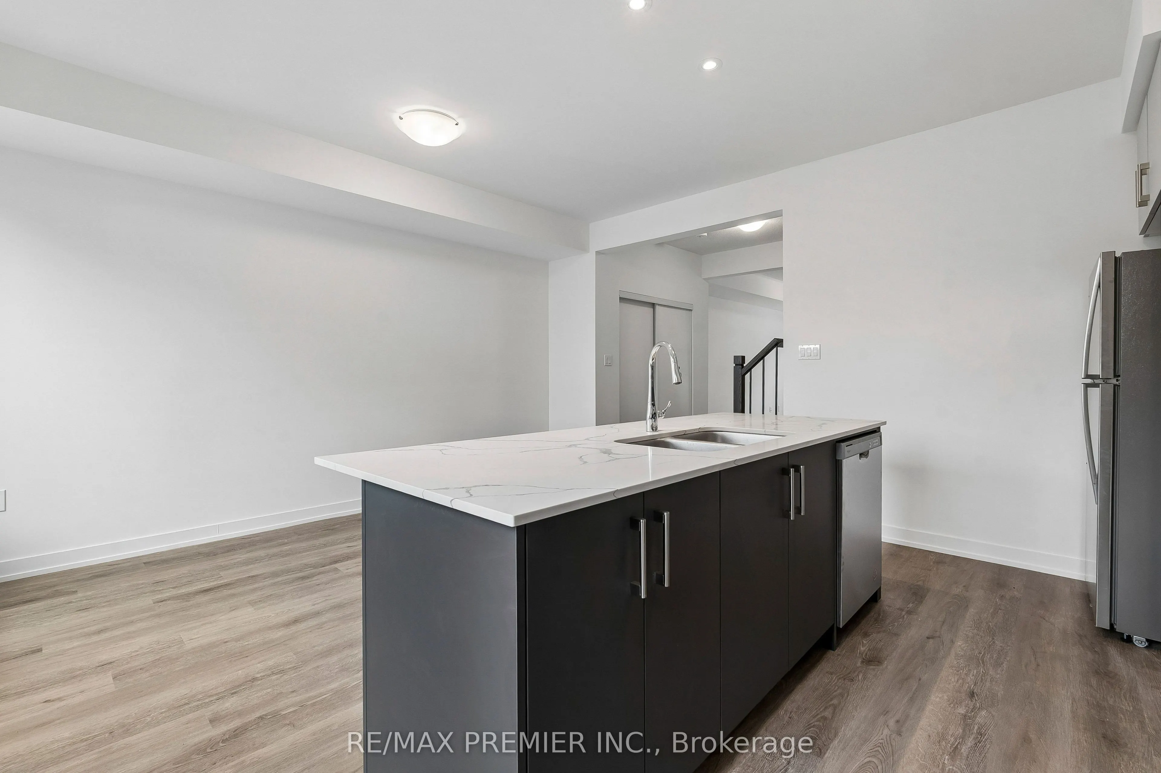 29 Lyall Stokes Circle